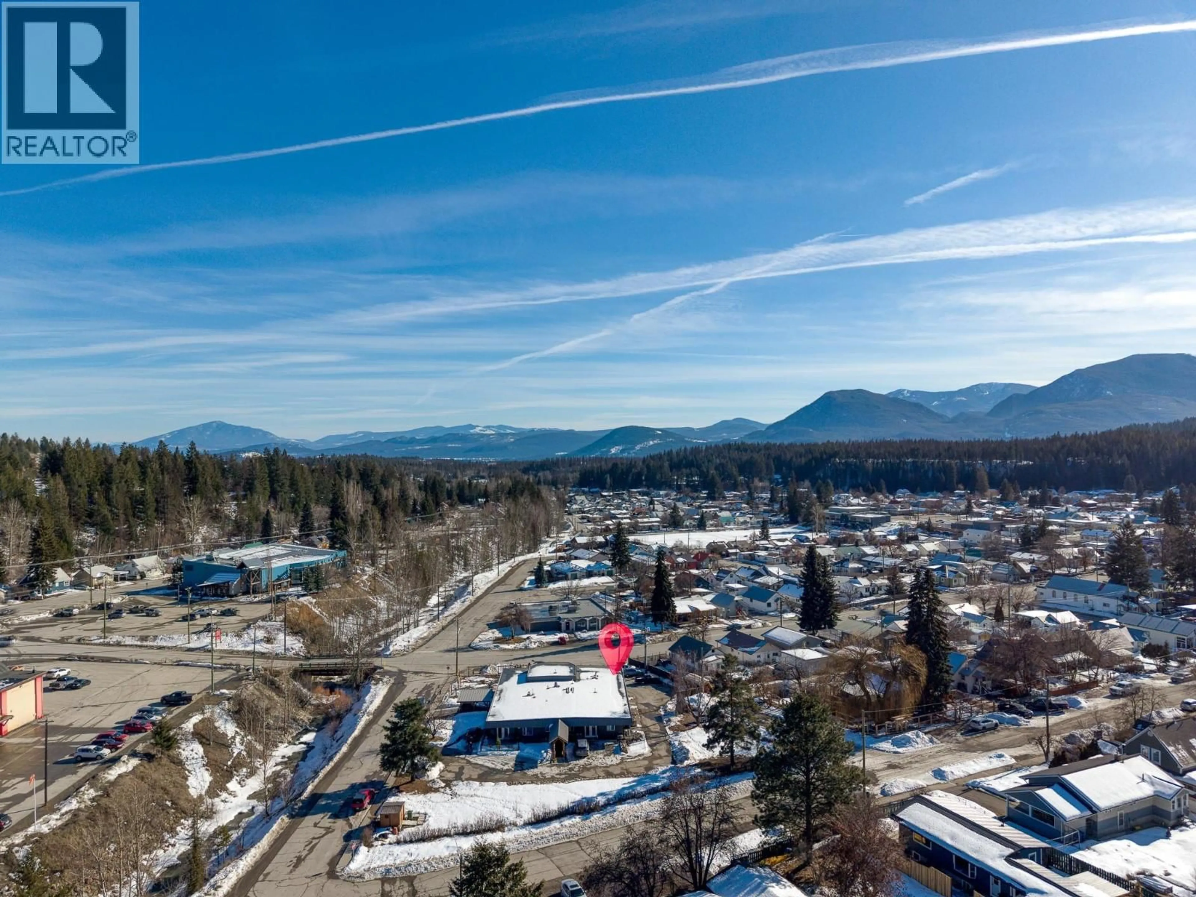 A pic from outside/outdoor area/front of a property/back of a property/a pic from drone, mountain view for 201 - 451 ARCHIBALD STREET, Kimberley British Columbia V1A1N2