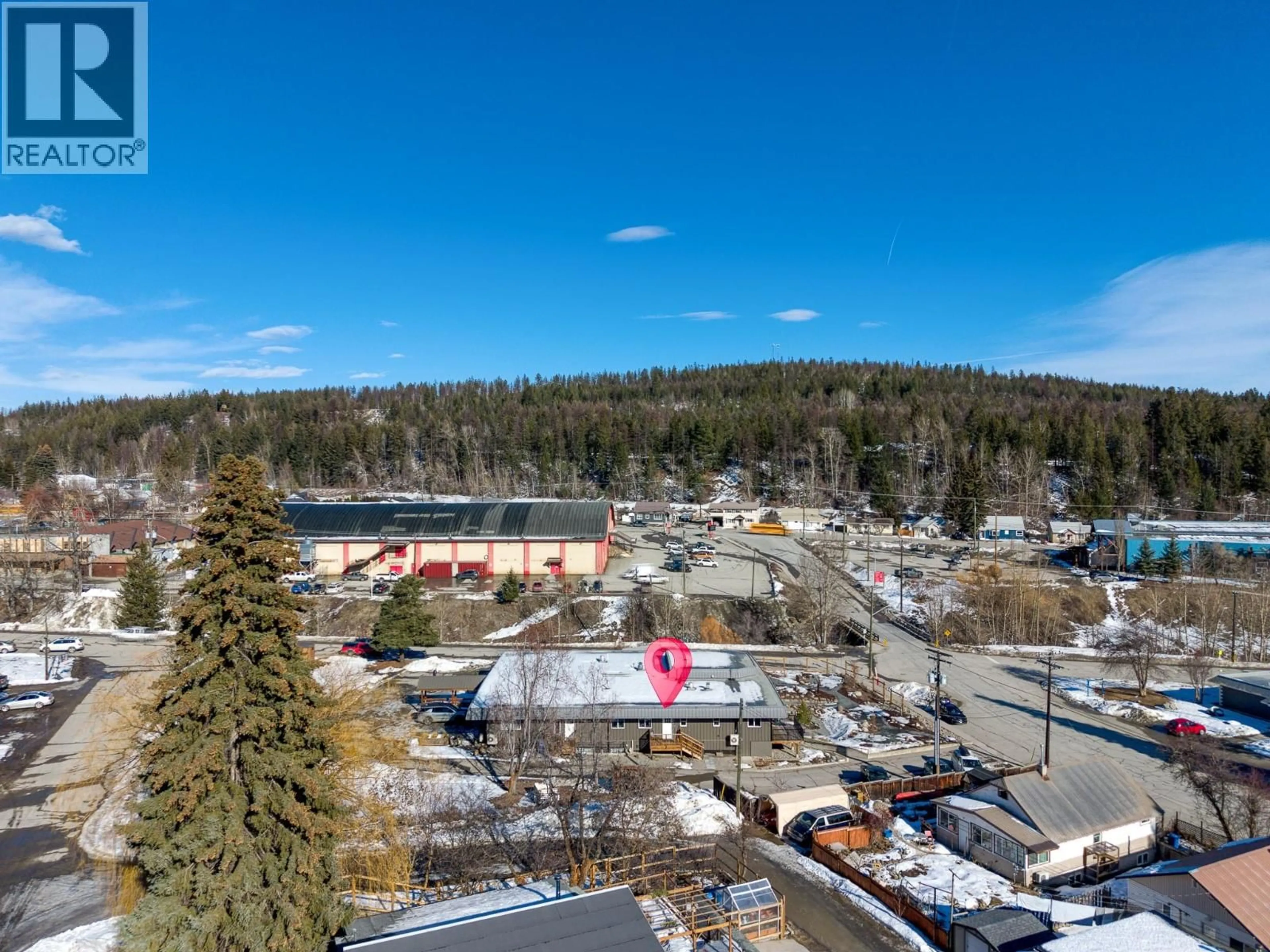 A pic from outside/outdoor area/front of a property/back of a property/a pic from drone, mountain view for 201 - 451 ARCHIBALD STREET, Kimberley British Columbia V1A1N2