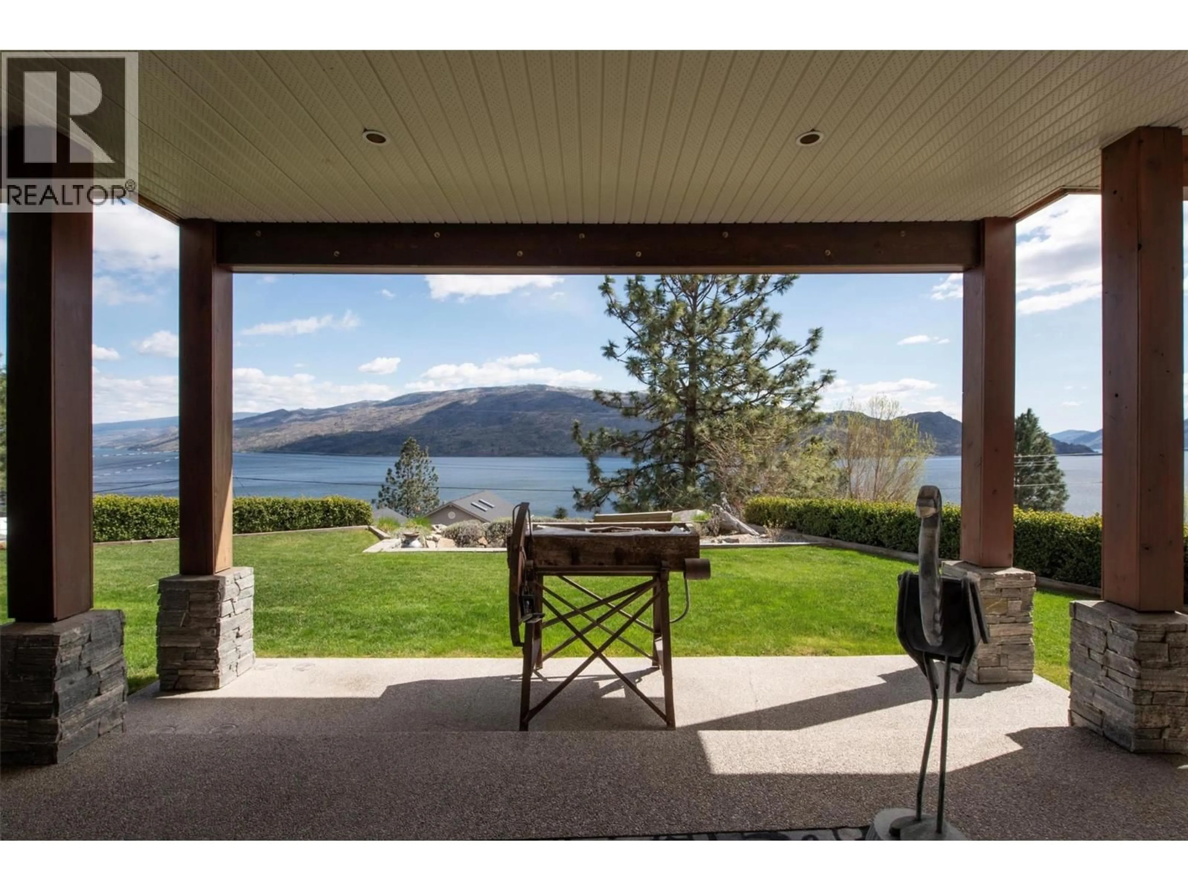 Patio, water/lake/river/ocean view for 5824 COLUMBIA AVENUE, Peachland British Columbia V0H1X4