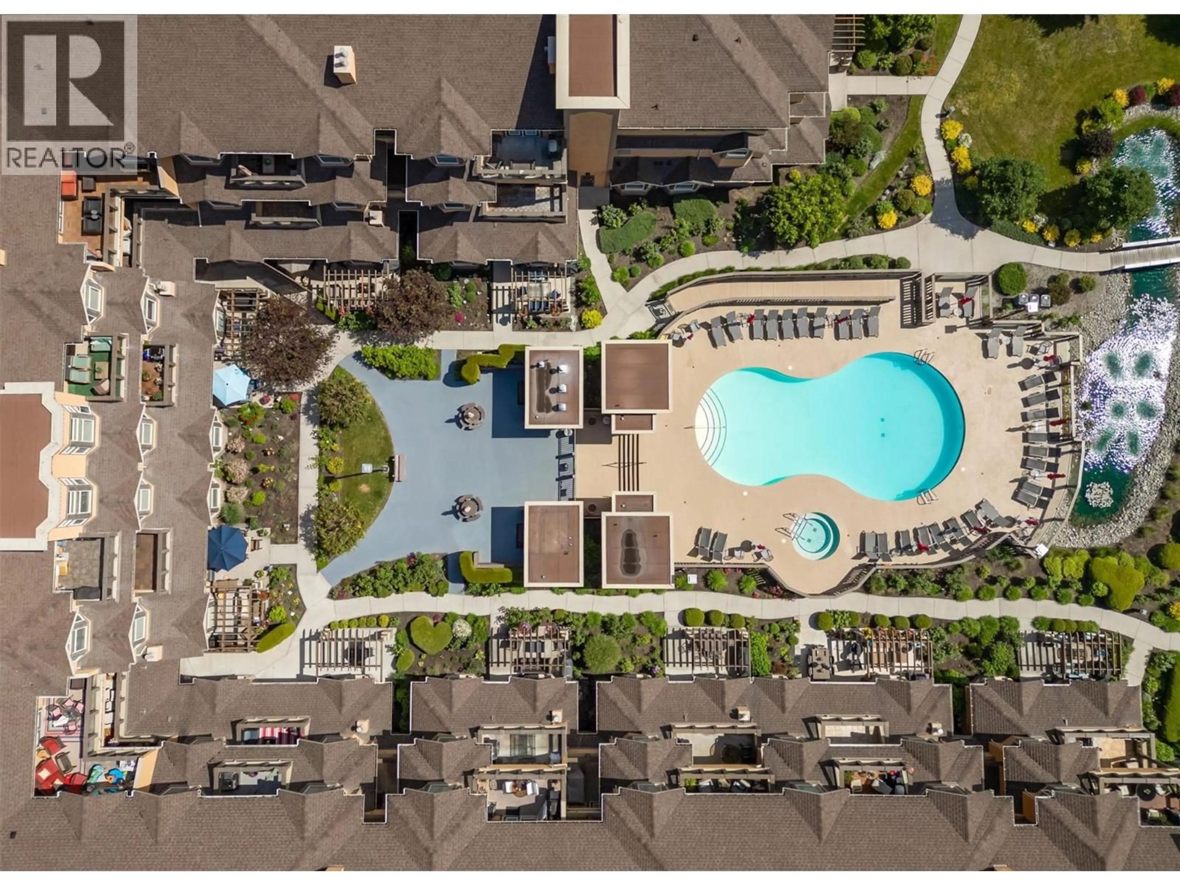 A pic from outside/outdoor area/front of a property/back of a property/a pic from drone, city buildings view from balcony for 314 - 3996 BEACH AVENUE, Peachland British Columbia V0H1X5