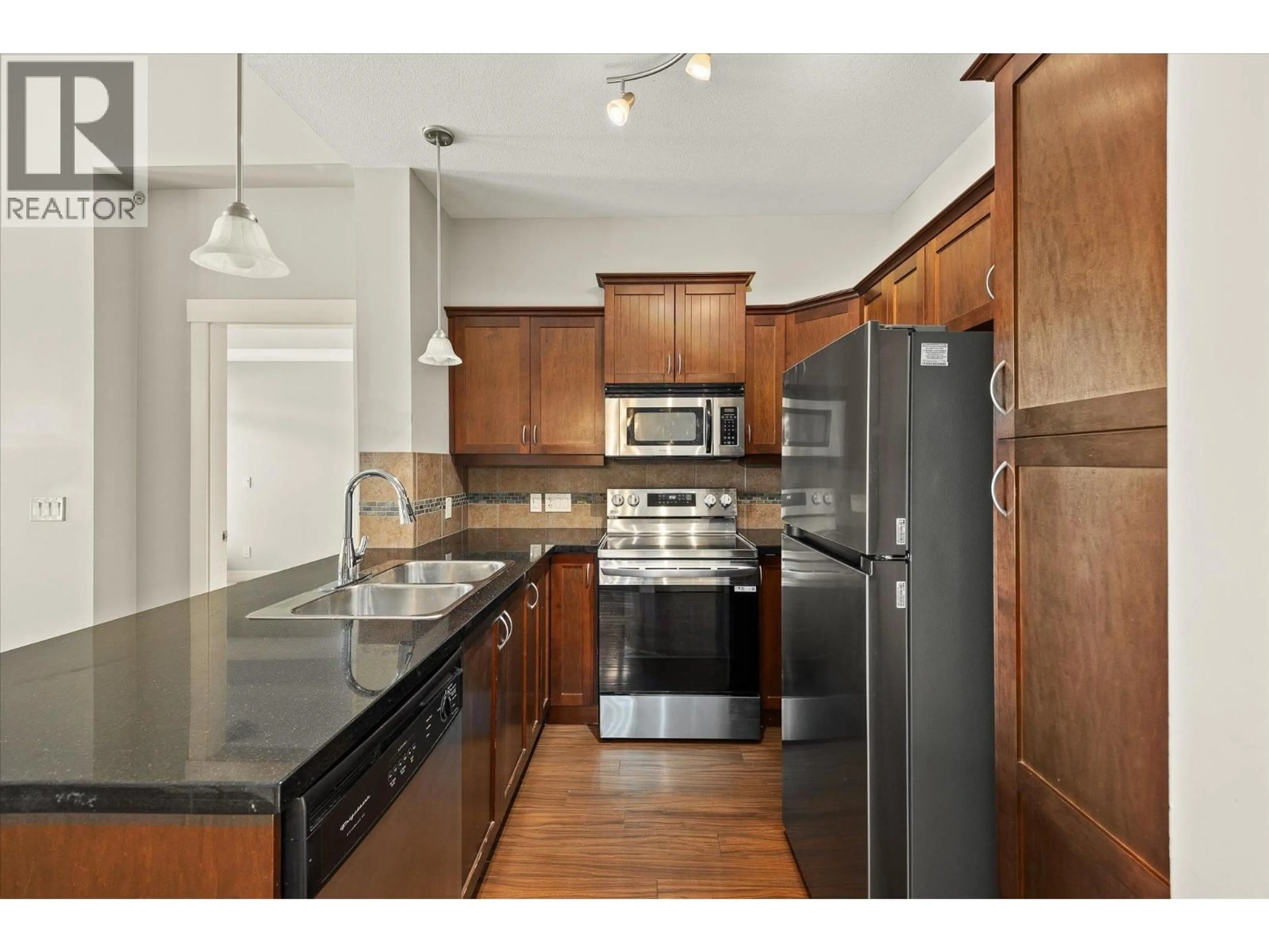 Standard kitchen, unknown for 415 - 3533 CARRINGTON ROAD, Westbank British Columbia V4T2Z9