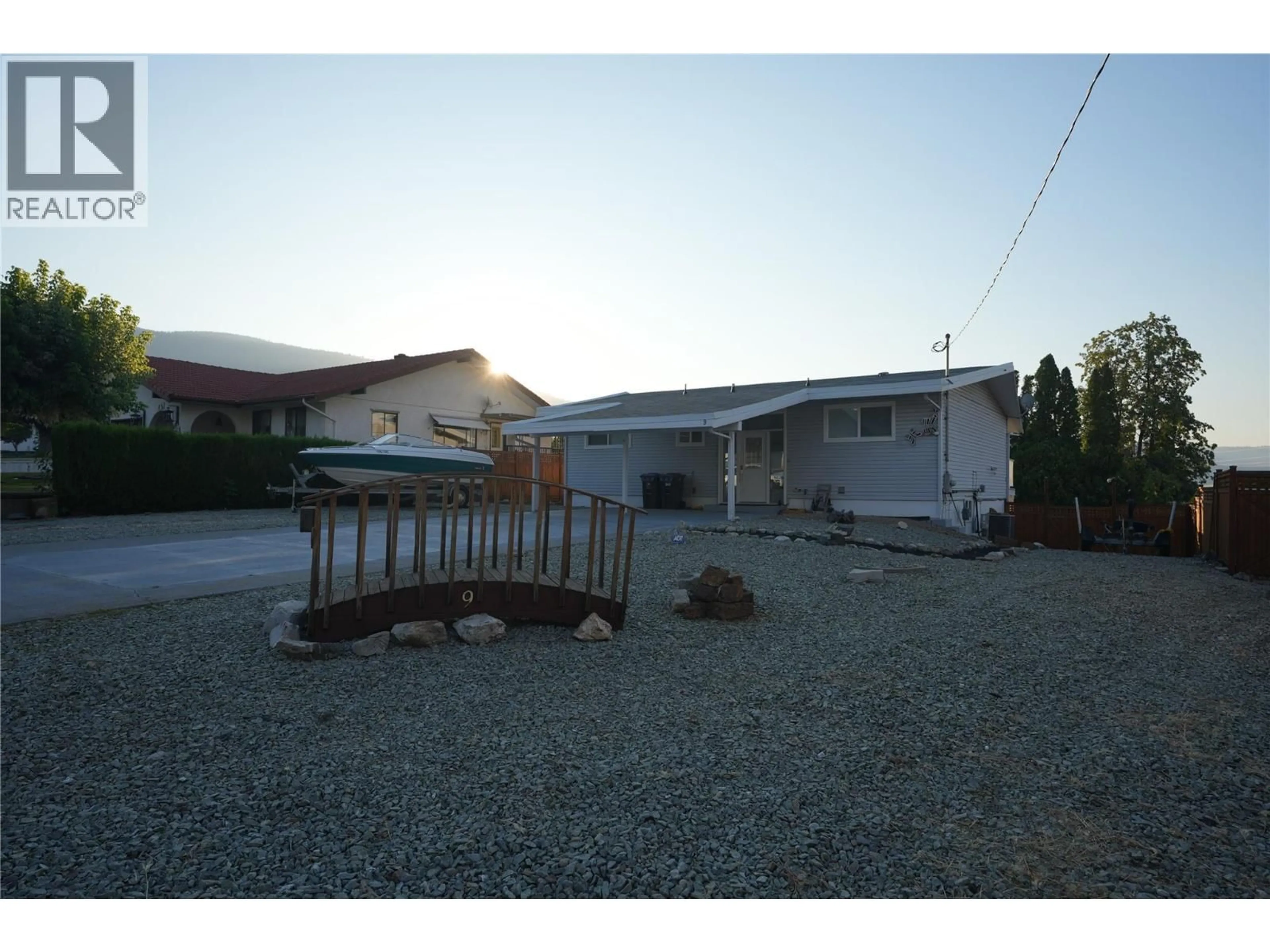 Patio, building for 9 QUAIL PLACE, Osoyoos British Columbia V0H1V1