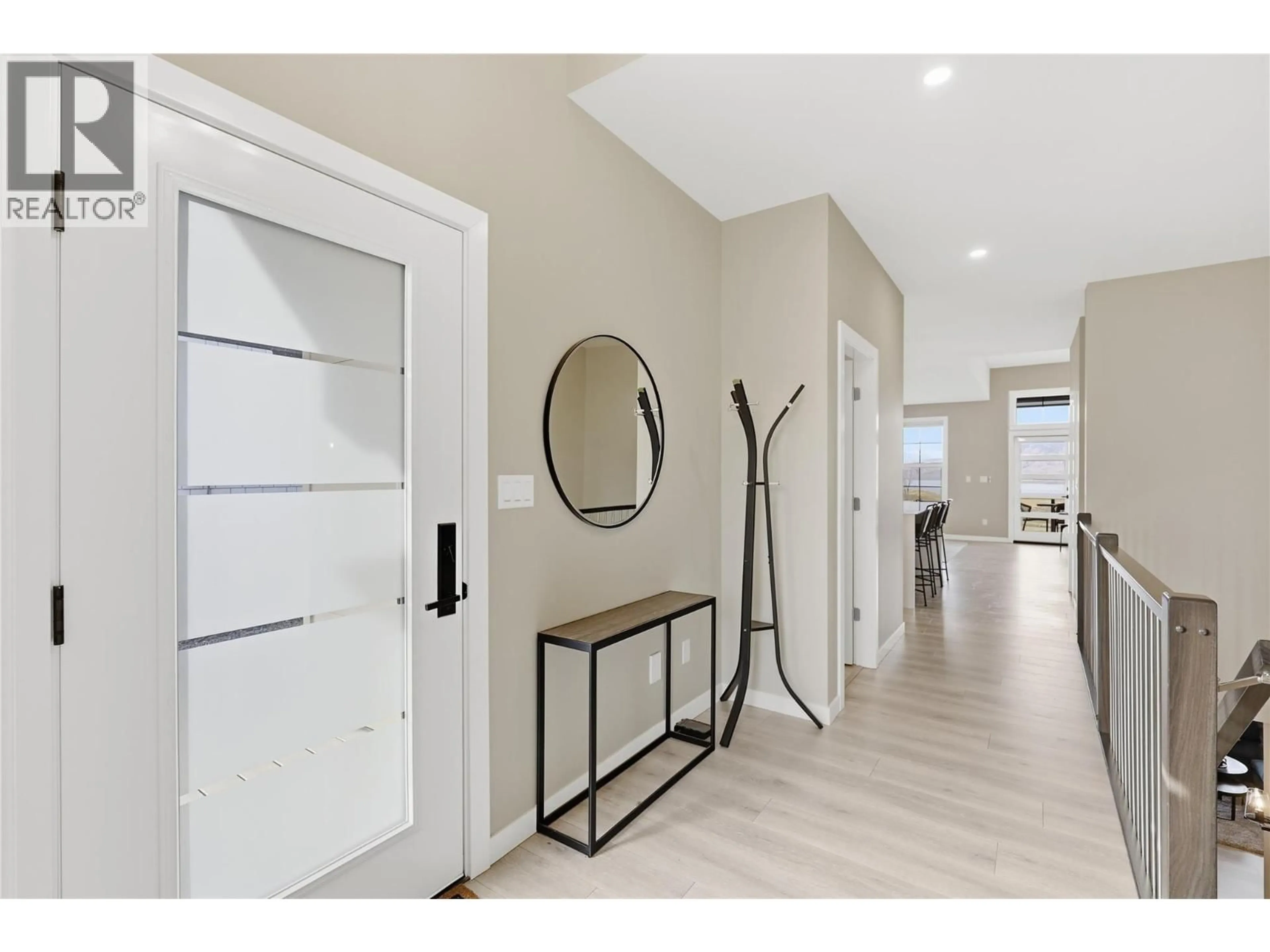 Indoor entryway for 14 - 260 RUE CHEVAL NOIR OTHER, Kamloops British Columbia V1S0G3