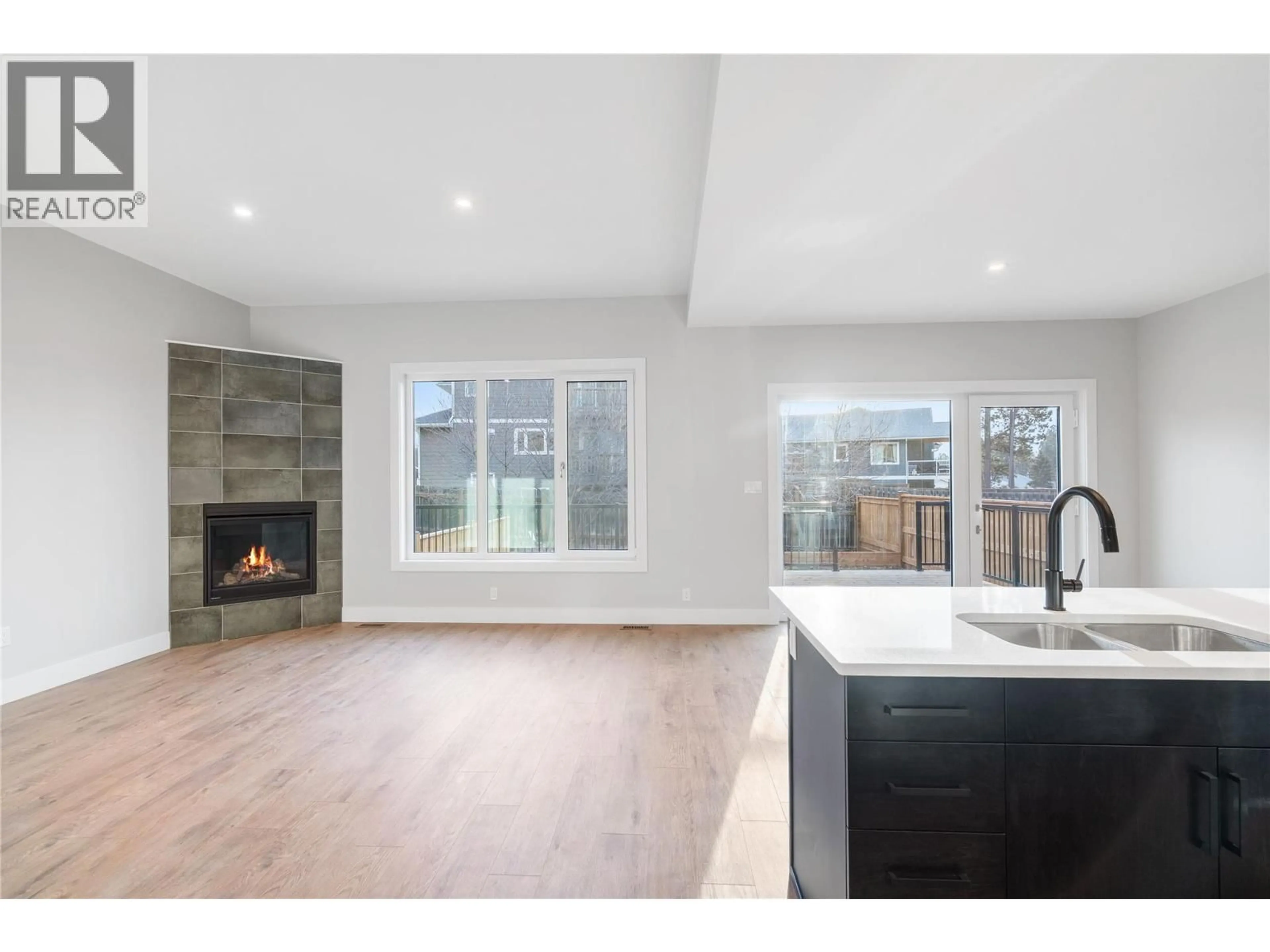 Open concept kitchen, unknown for 726 ST MARY RIVER DRIVE, Kimberley British Columbia V1A3J4