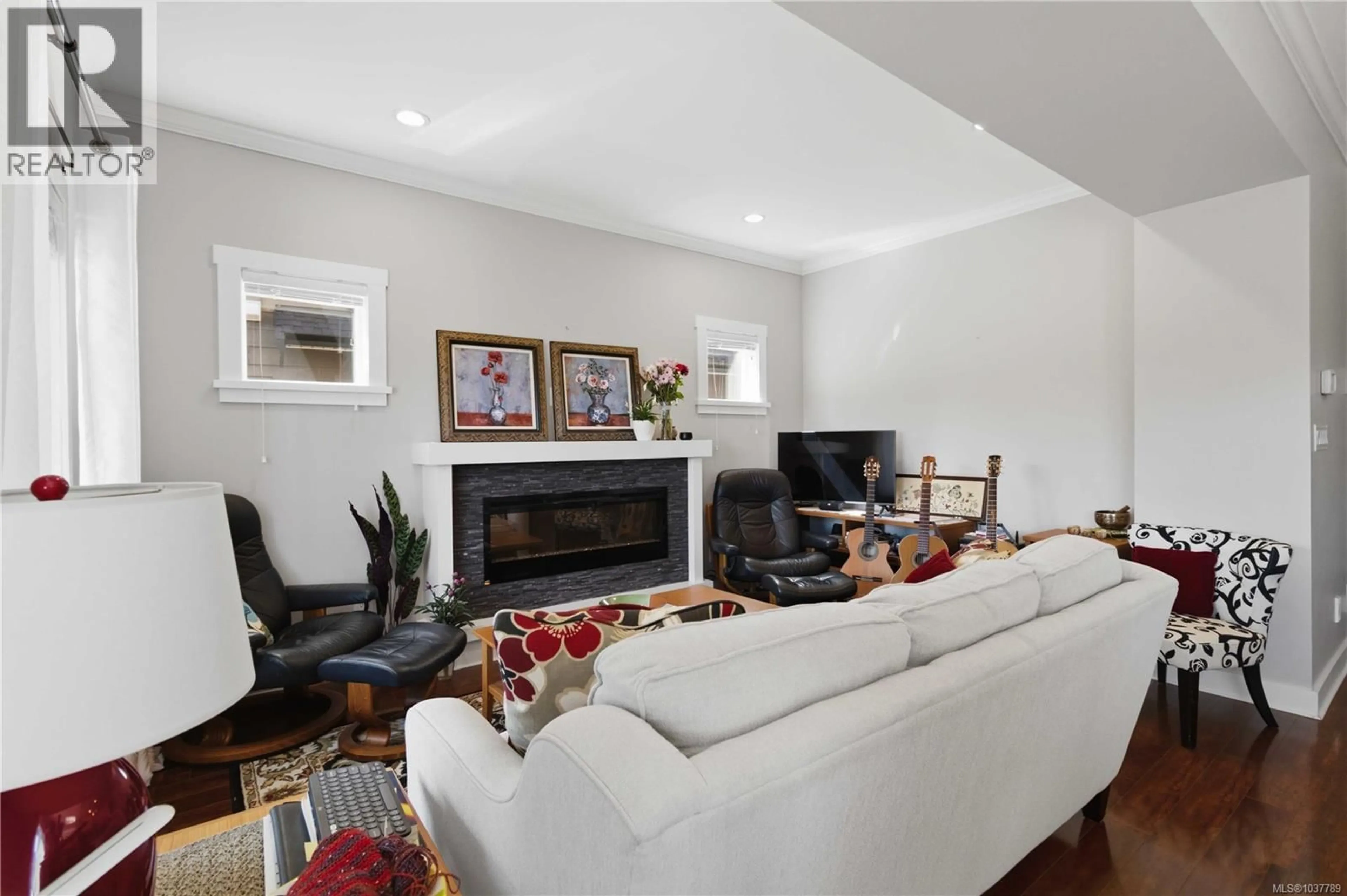 Living room with furniture, unknown for 3048 DORNIER ROAD, Langford British Columbia V9B0N2