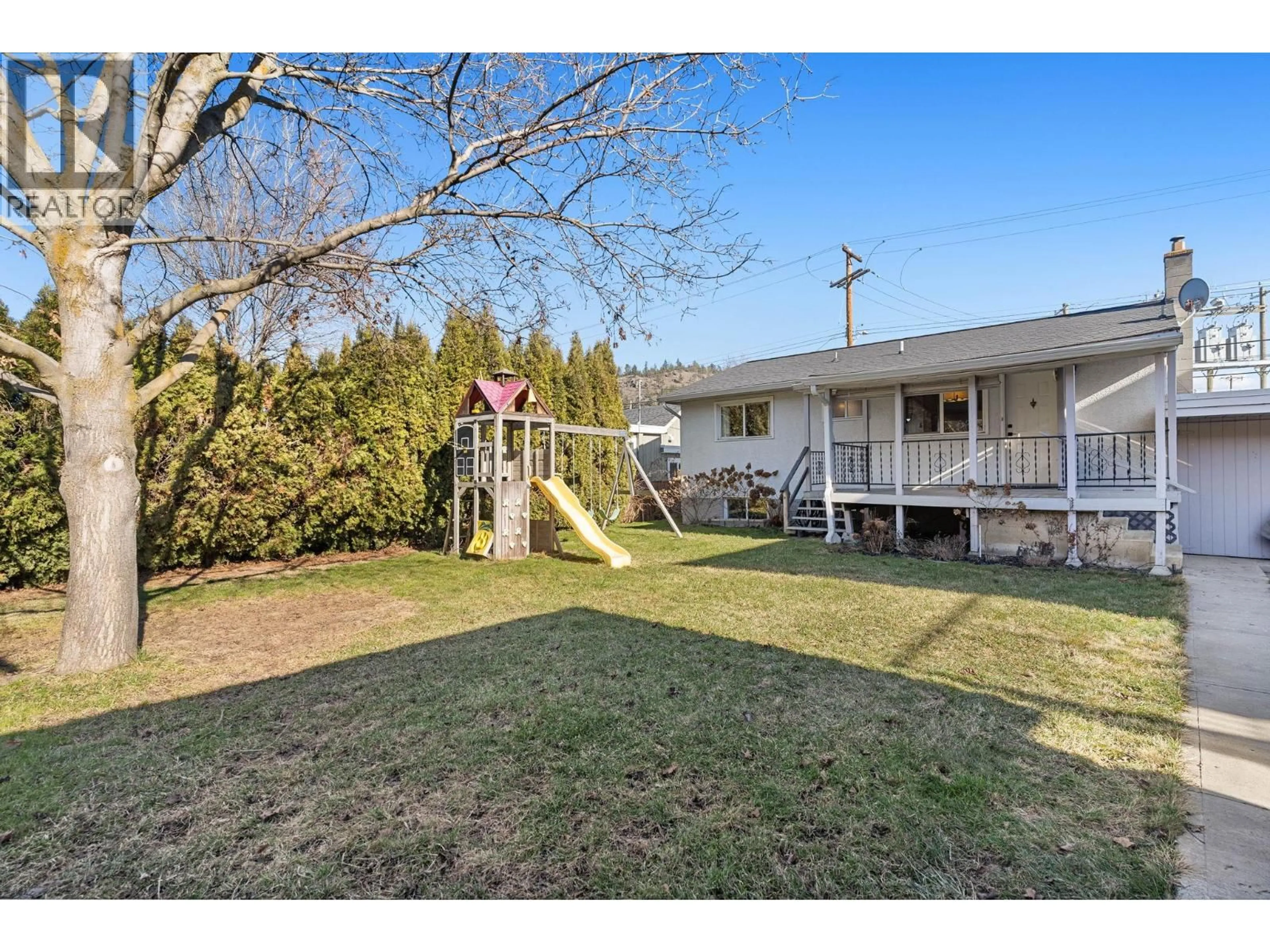 A pic from outside/outdoor area/front of a property/back of a property/a pic from drone, unknown for 594 SNOWSELL STREET NORTH, Kelowna British Columbia V1V2C7