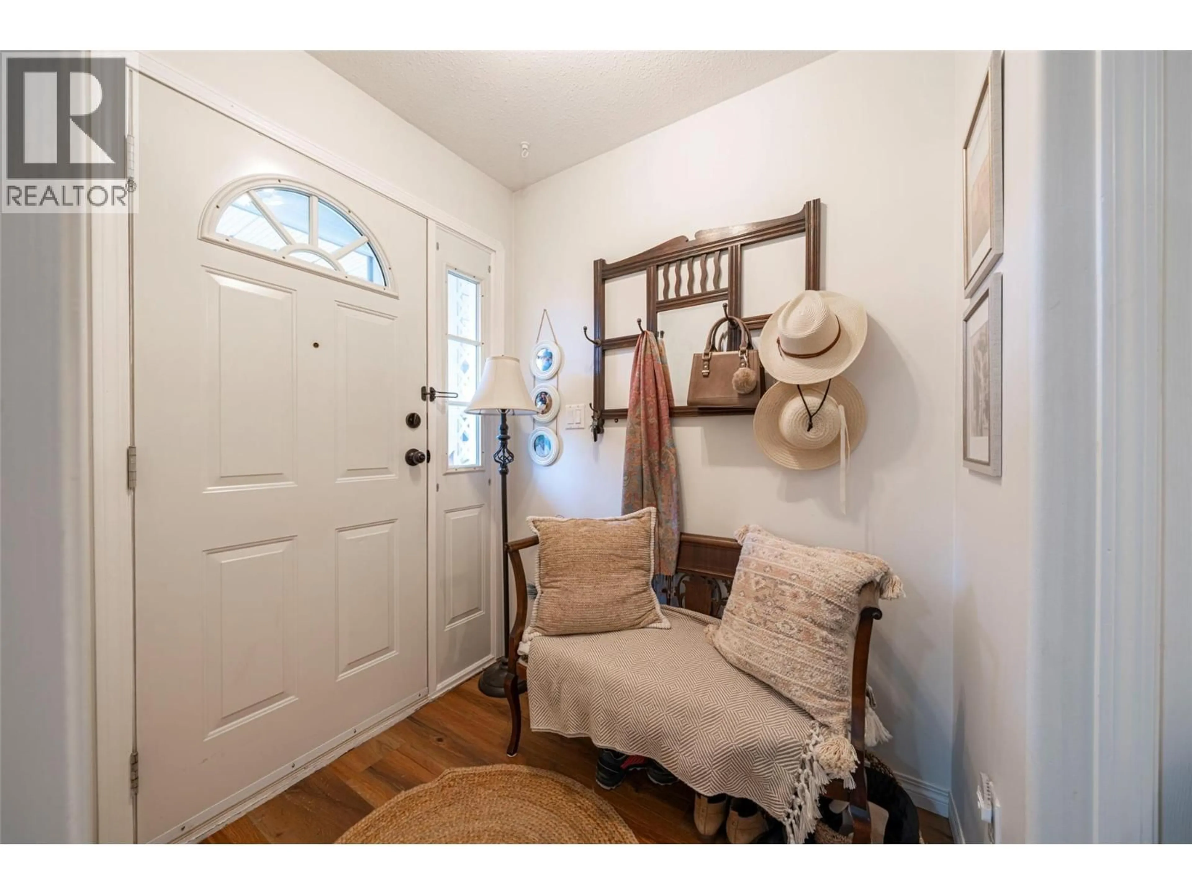 Indoor entryway for 2 - 501 KILDONAN AVENUE, Enderby British Columbia V0E1V2