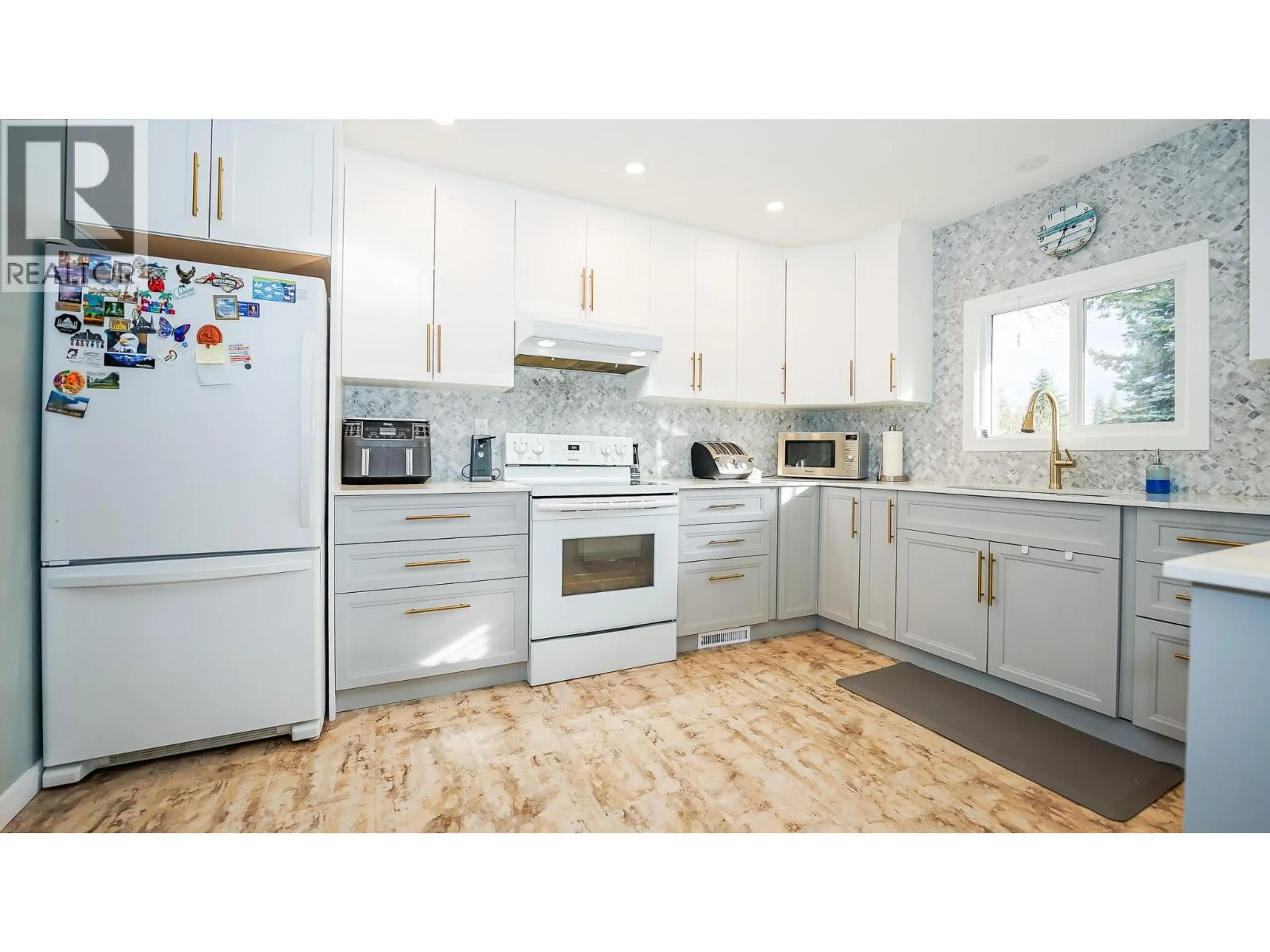 Unknown for 3451 7 AVENUE SOUTHEAST, Salmon Arm British Columbia V1E2C4