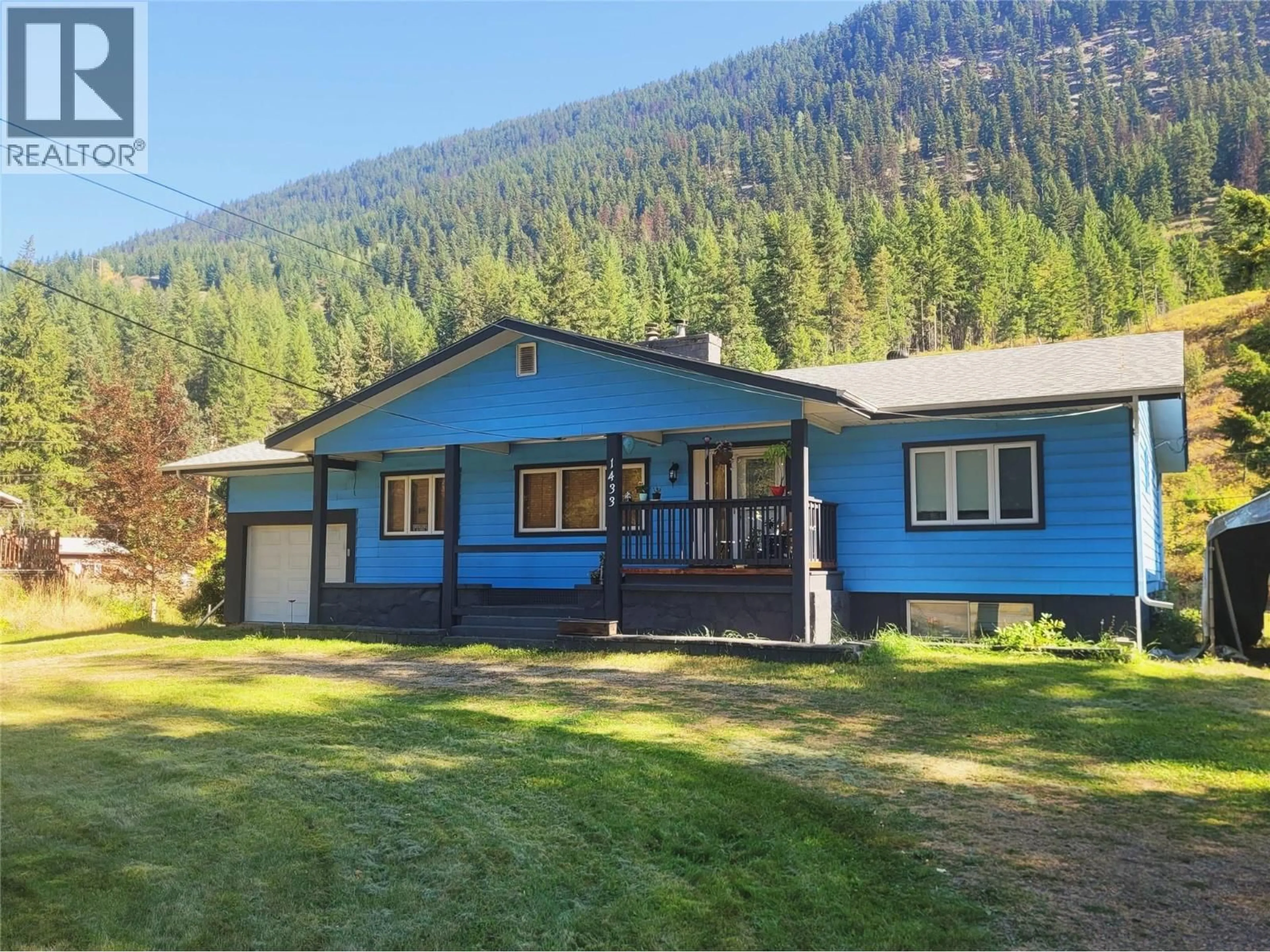 A pic from outside/outdoor area/front of a property/back of a property/a pic from drone, mountain view for 1433 DAVY ROAD, Clearwater British Columbia V0E1N1