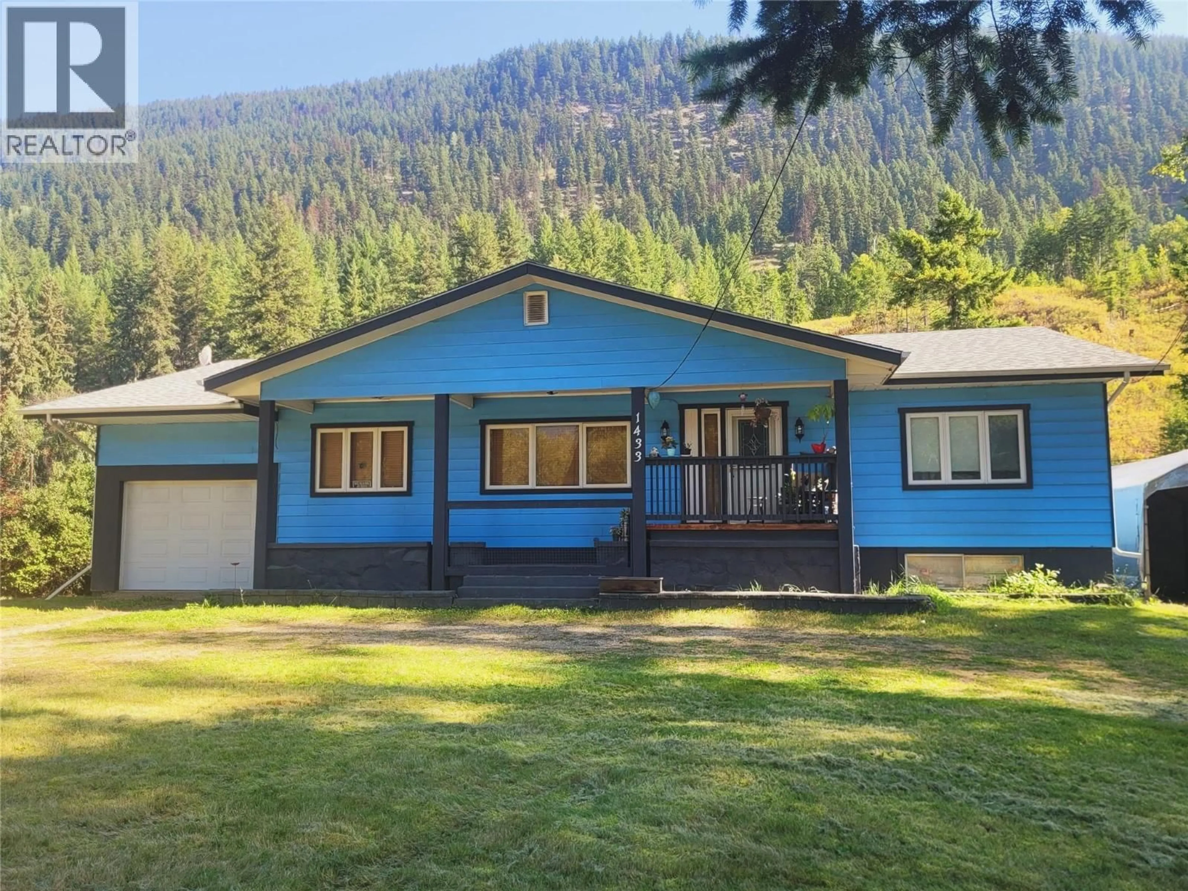 A pic from outside/outdoor area/front of a property/back of a property/a pic from drone, mountain view for 1433 DAVY ROAD, Clearwater British Columbia V0E1N1