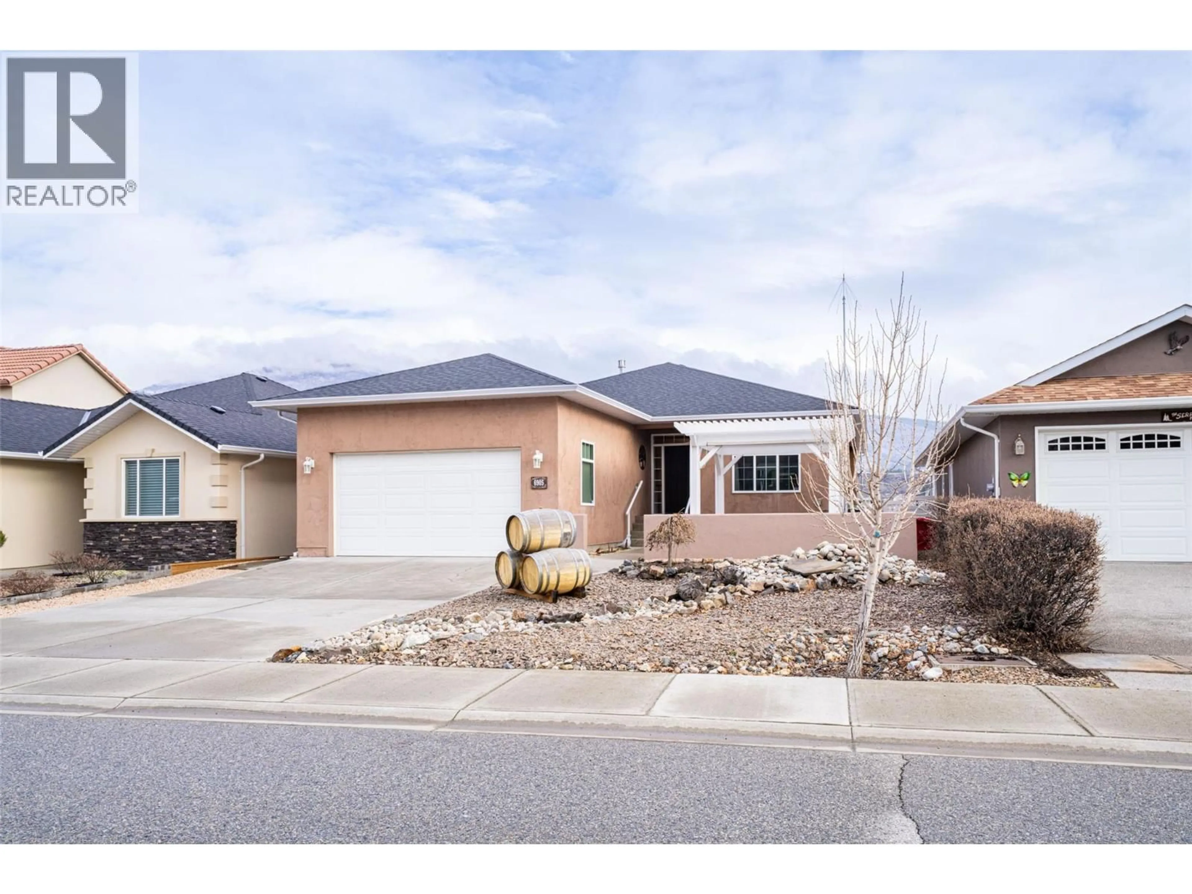 Home with brick exterior material, street for 6905 MOUNTAINVIEW DRIVE, Oliver British Columbia V0H1T4