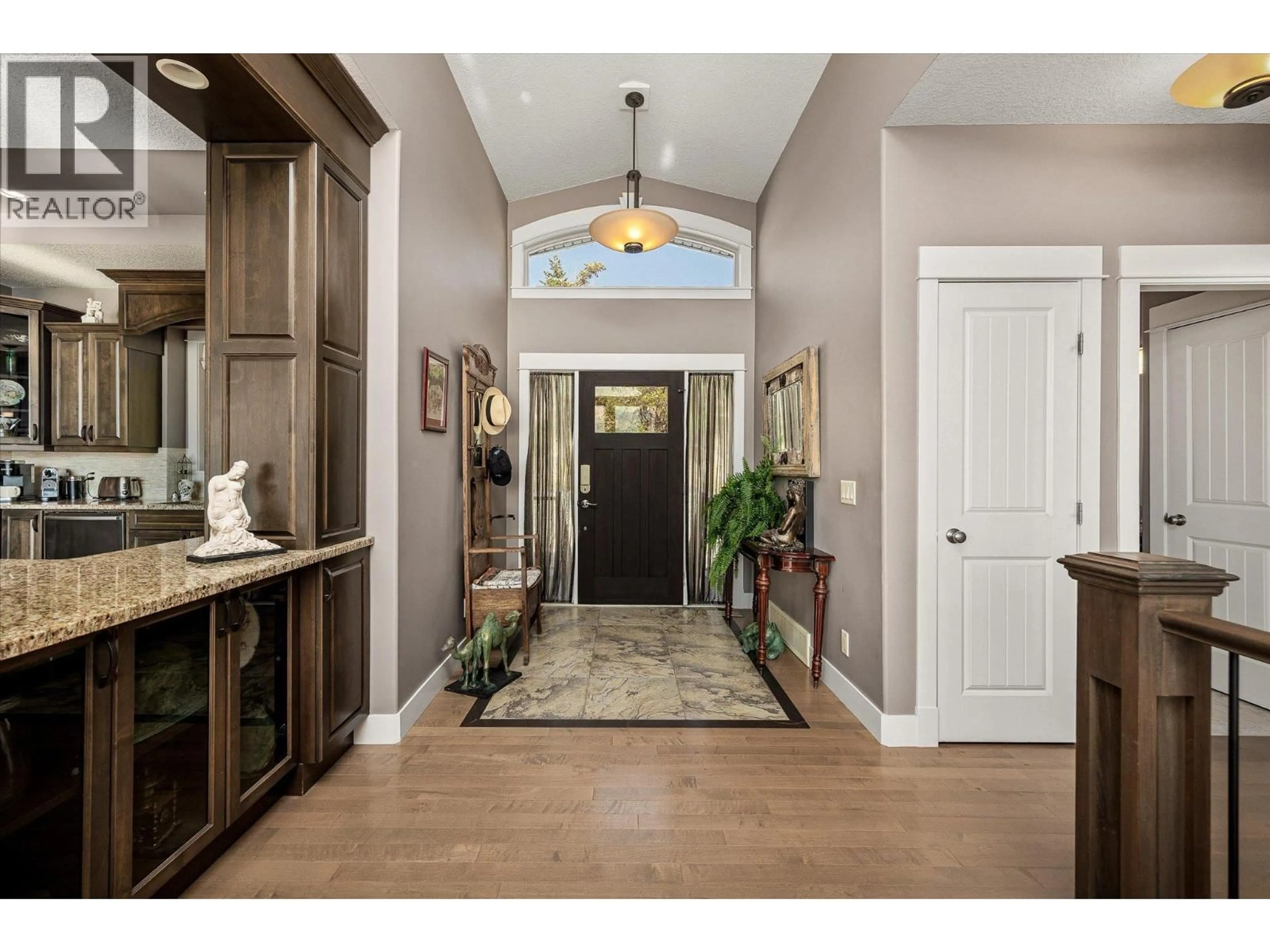 Indoor entryway for 205 - 5165 TREPANIER BENCH ROAD, Peachland British Columbia V4T3H5