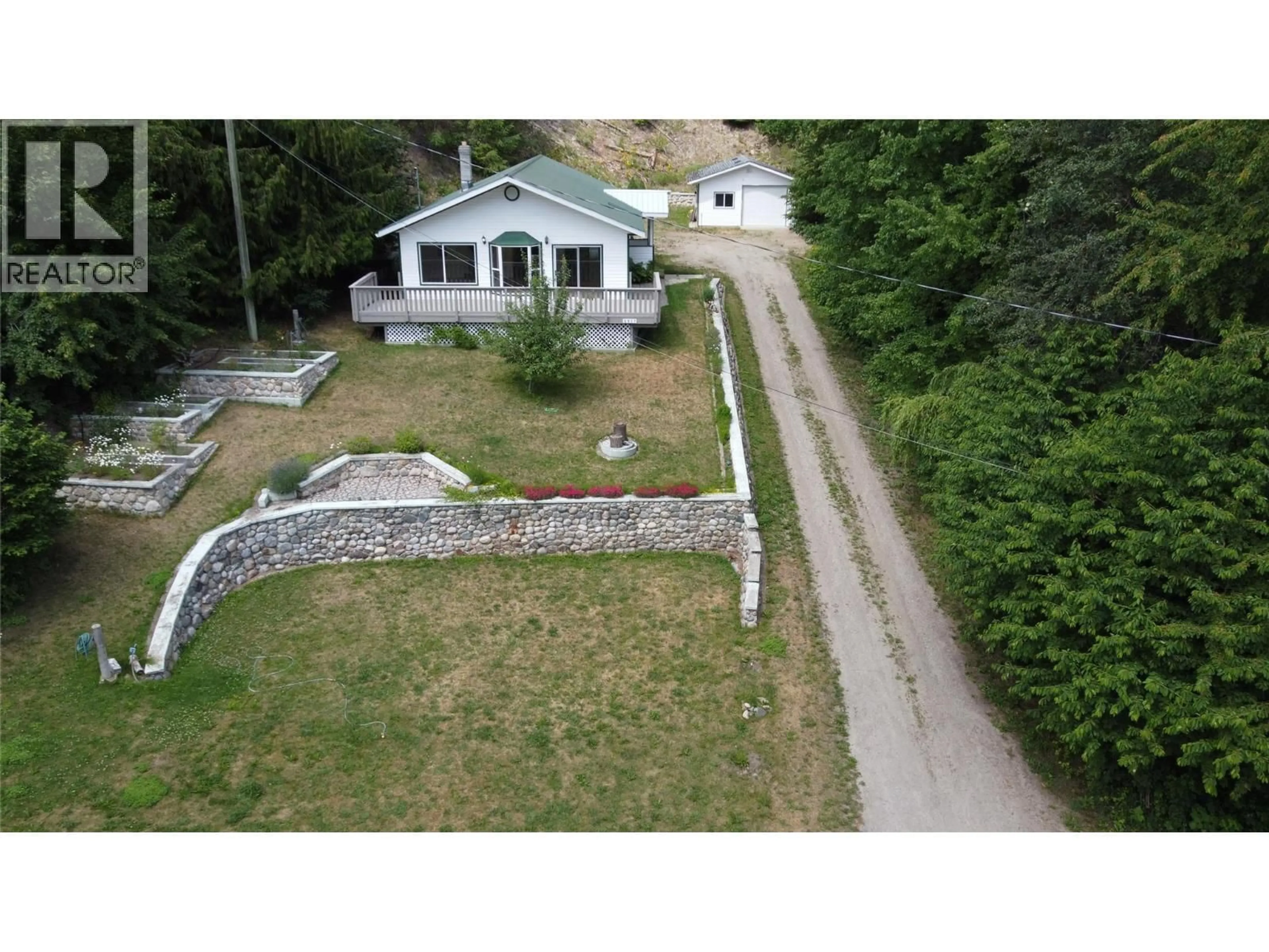 A pic from outside/outdoor area/front of a property/back of a property/a pic from drone, unknown for 8917 MEADOW STREET, Balfour British Columbia V0G1C0