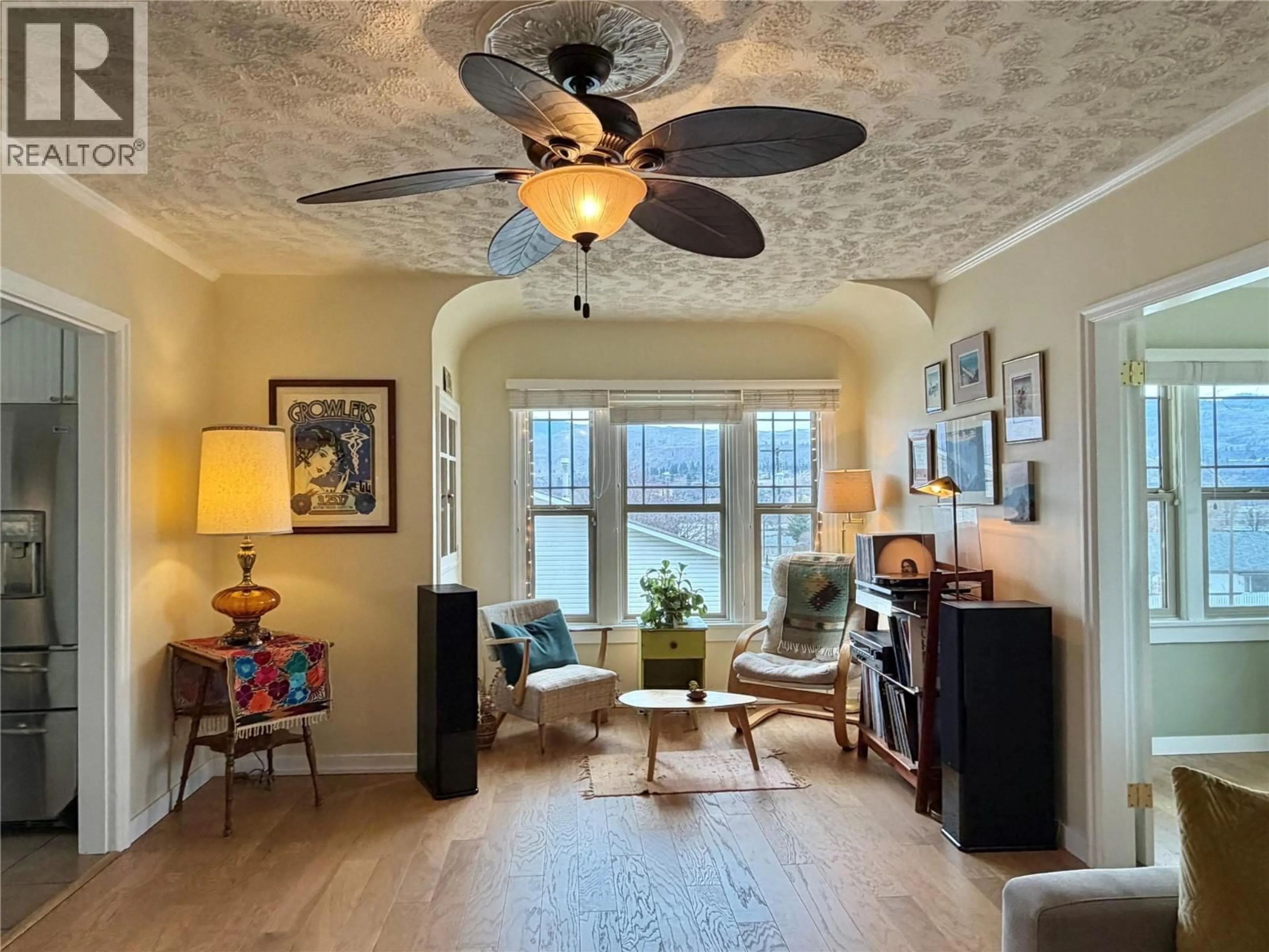 Living room with furniture, unknown for 650 SCHOOL AVENUE, Oliver British Columbia V0H1T0