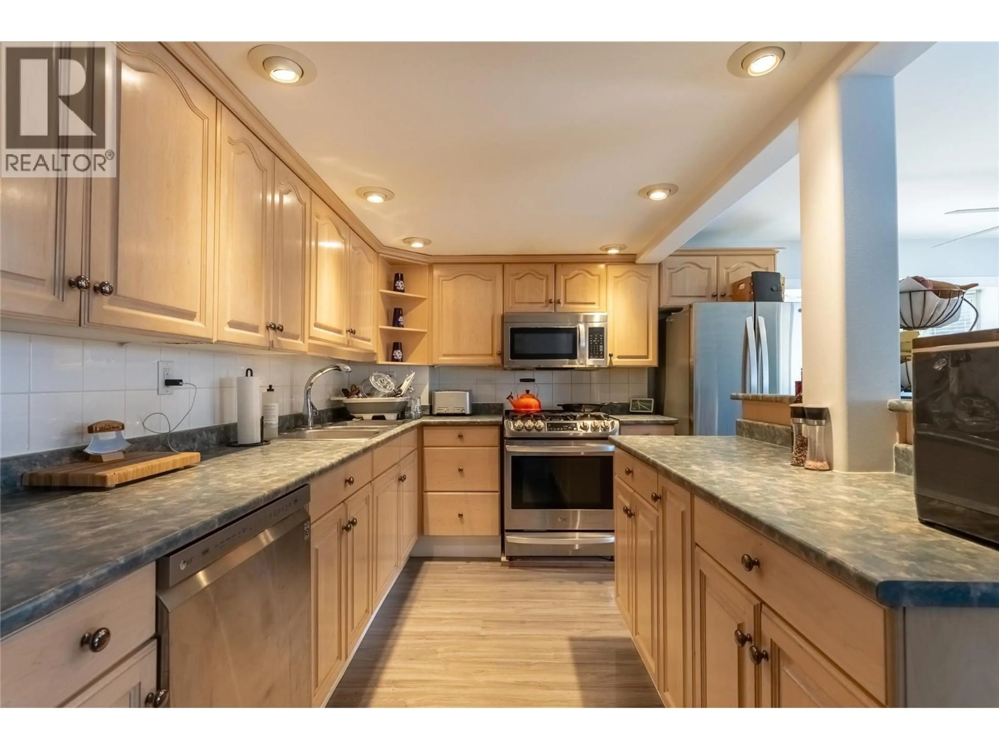 Open concept kitchen, unknown for 450 OPAL DRIVE, Logan Lake British Columbia V0K1W0