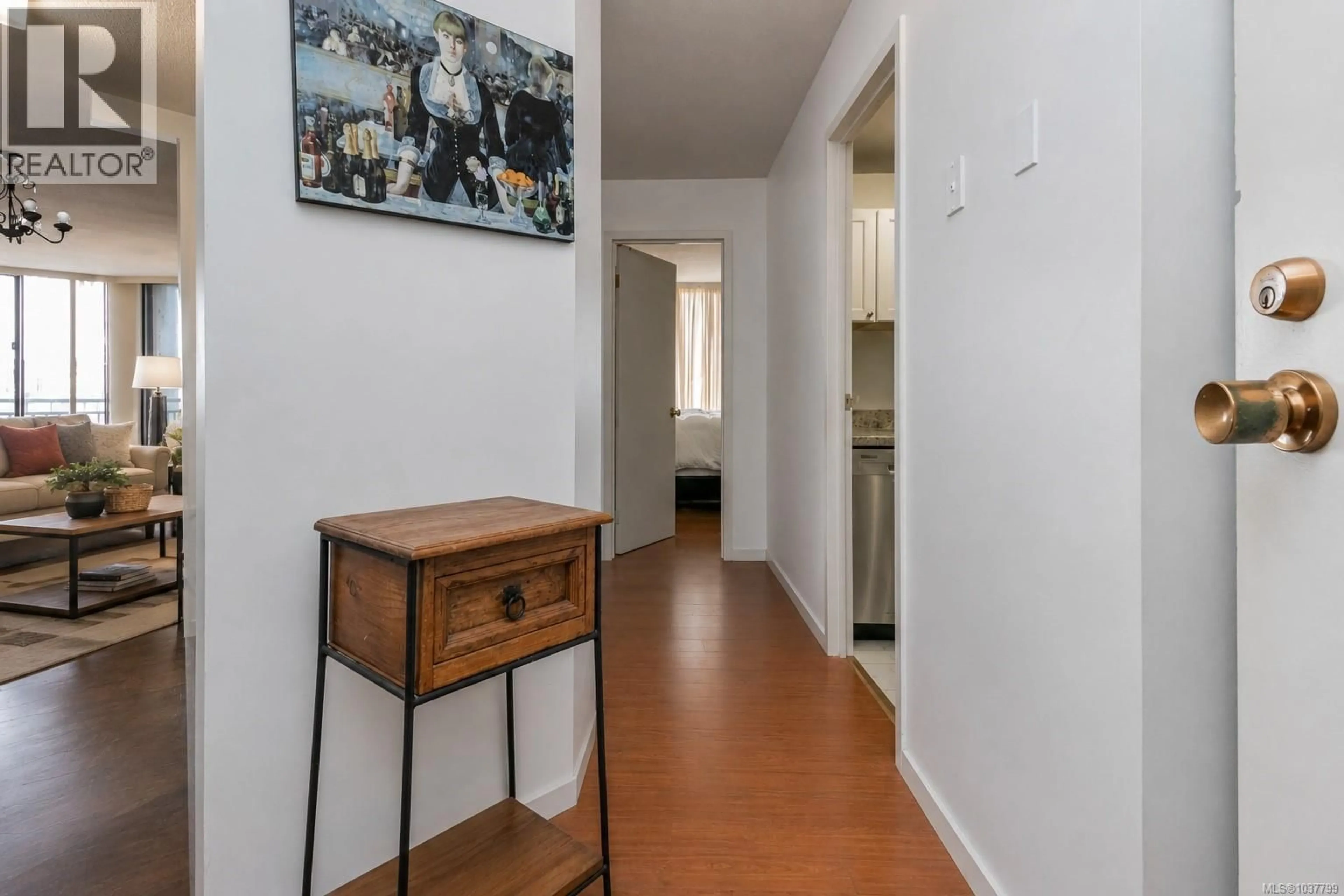Indoor entryway for 1510 - 620 TORONTO STREET, Victoria British Columbia V8V1P7