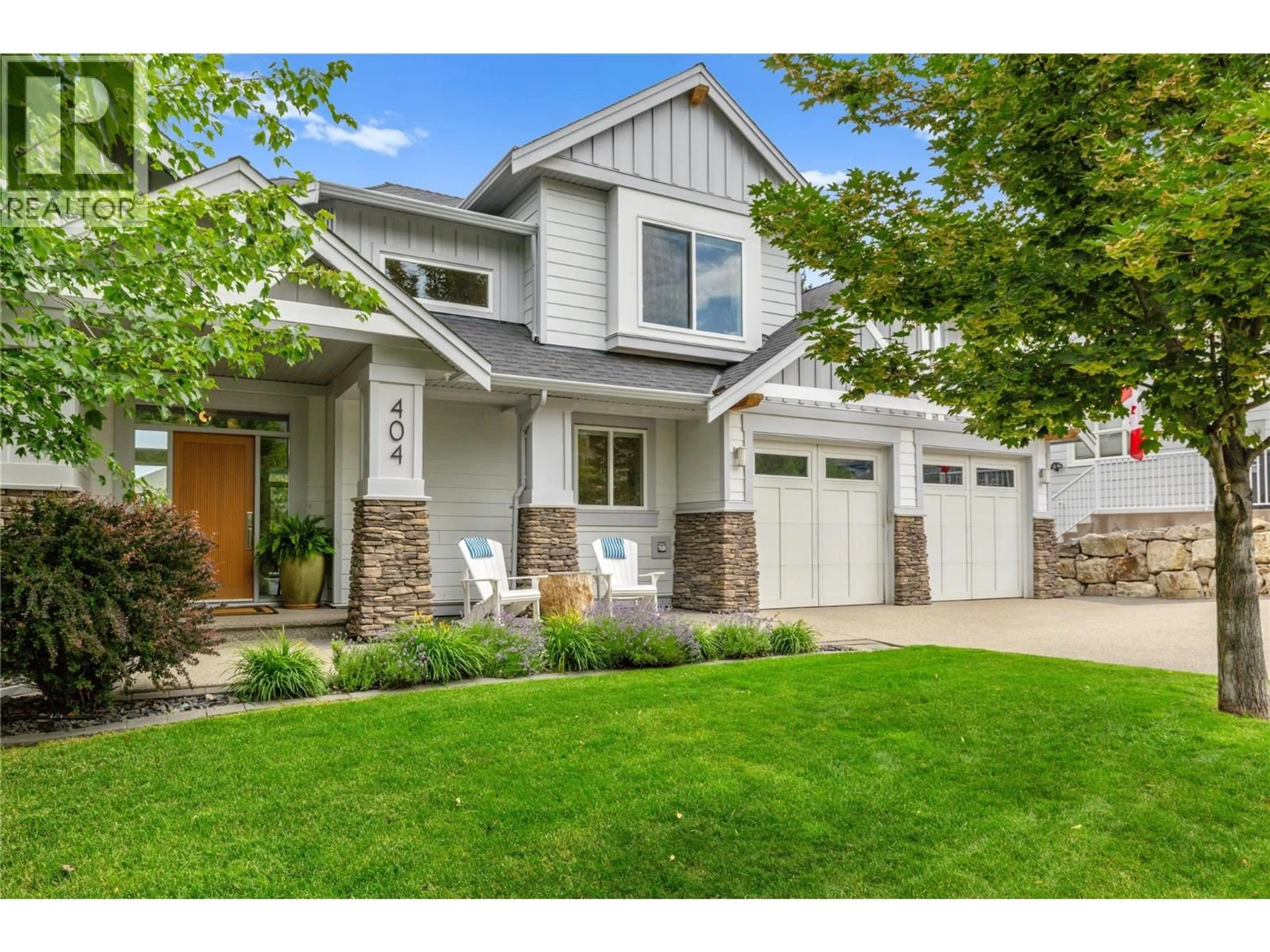 Home with vinyl exterior material, street for 404 QUILCHENA CRESCENT, Kelowna British Columbia V1W4W4