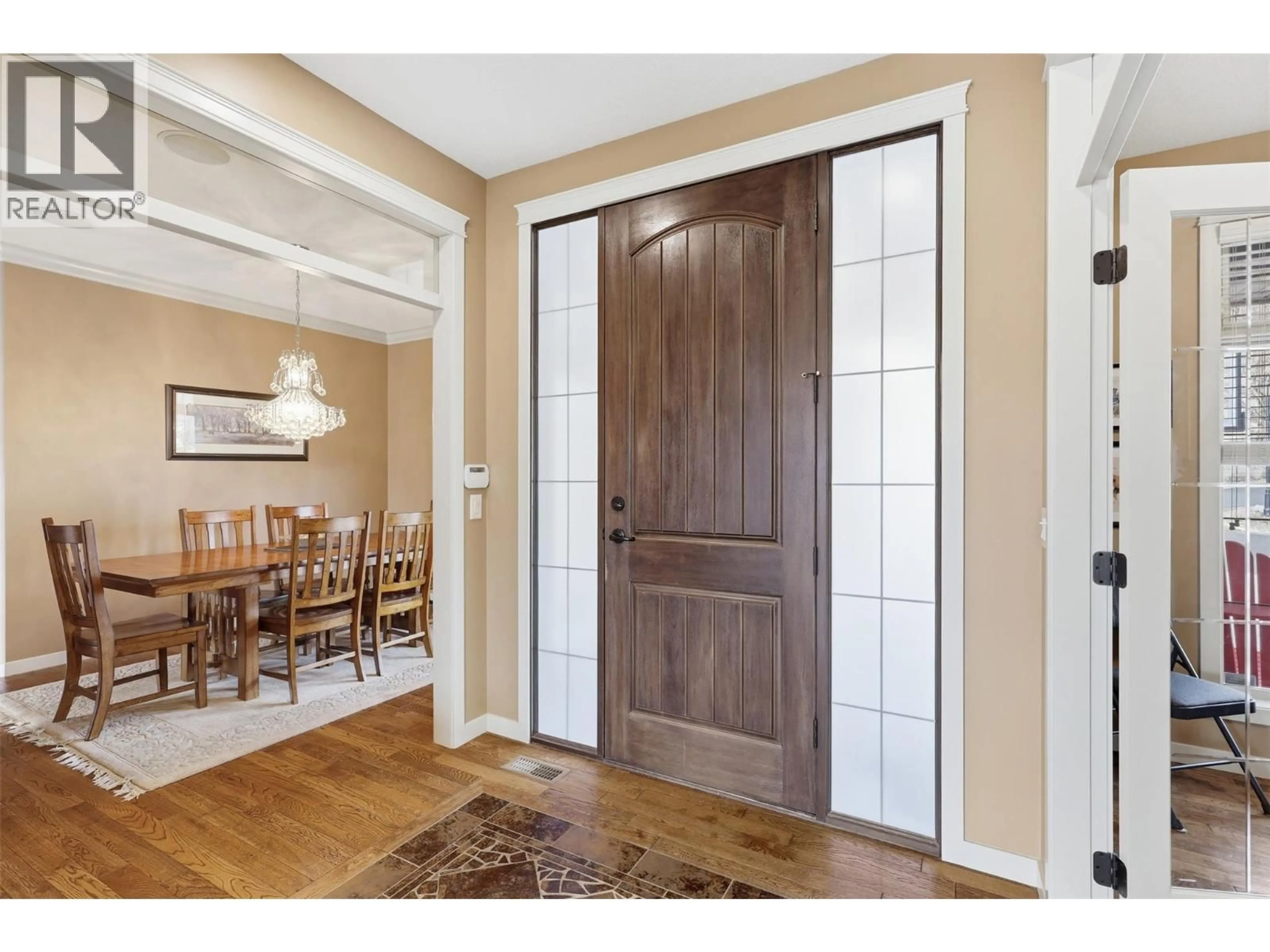 Indoor entryway for 1914 IRONWOOD STREET, Kamloops British Columbia V2H0A6