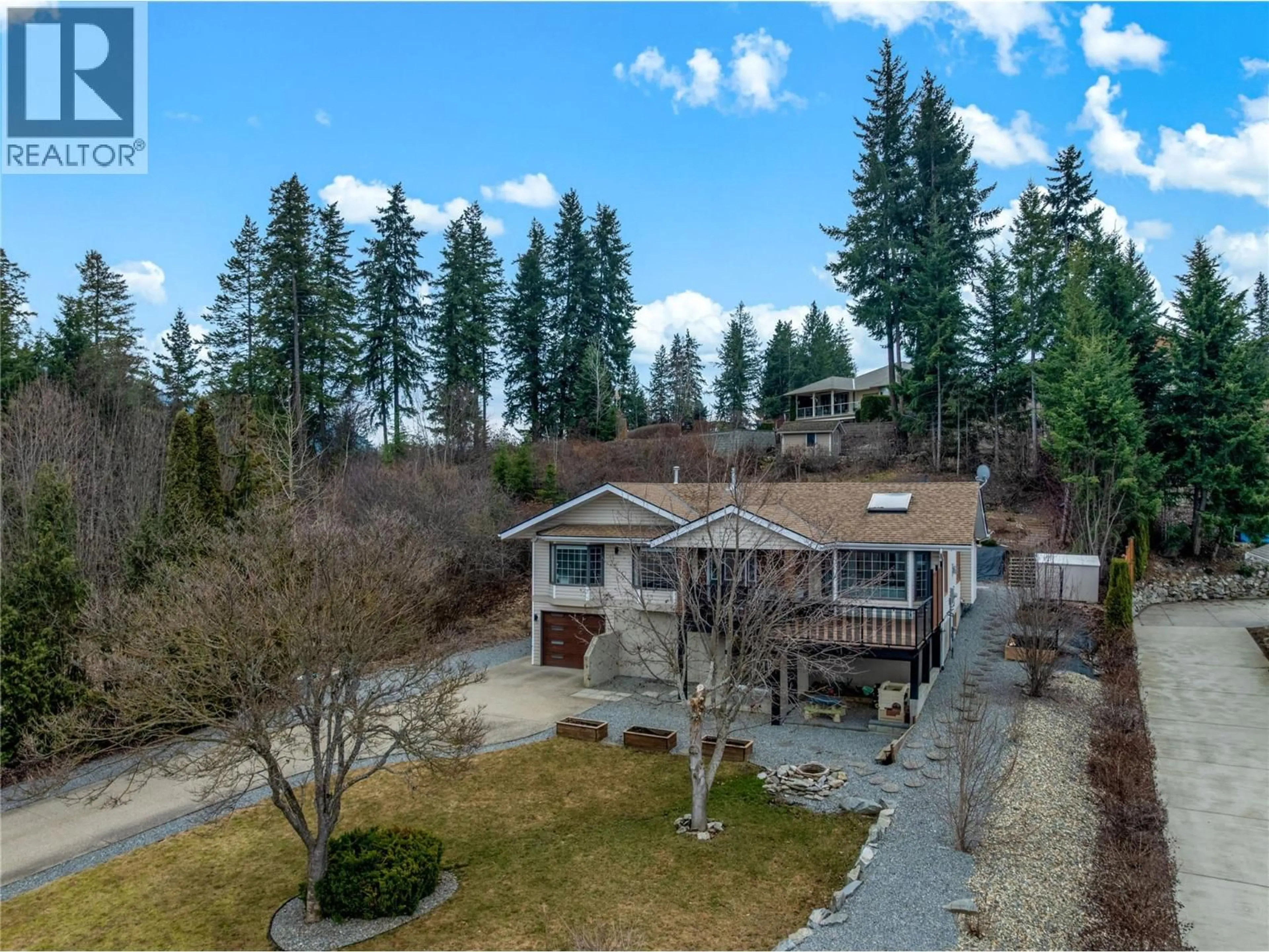 A pic from outside/outdoor area/front of a property/back of a property/a pic from drone, mountain view for 2620 GRAND VIEW PLACE, Blind Bay British Columbia V0E1H2