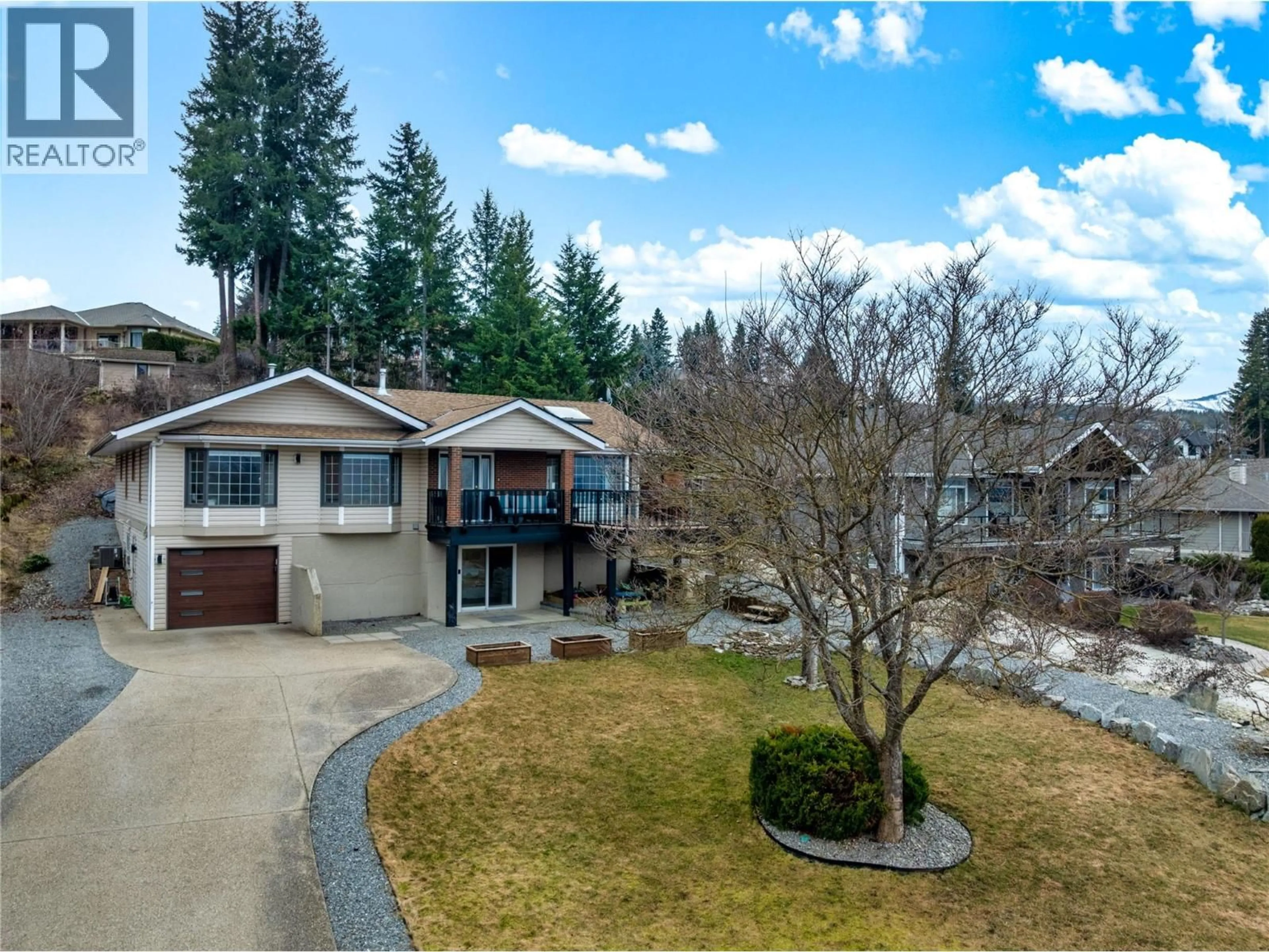 A pic from outside/outdoor area/front of a property/back of a property/a pic from drone, street for 2620 GRAND VIEW PLACE, Blind Bay British Columbia V0E1H2