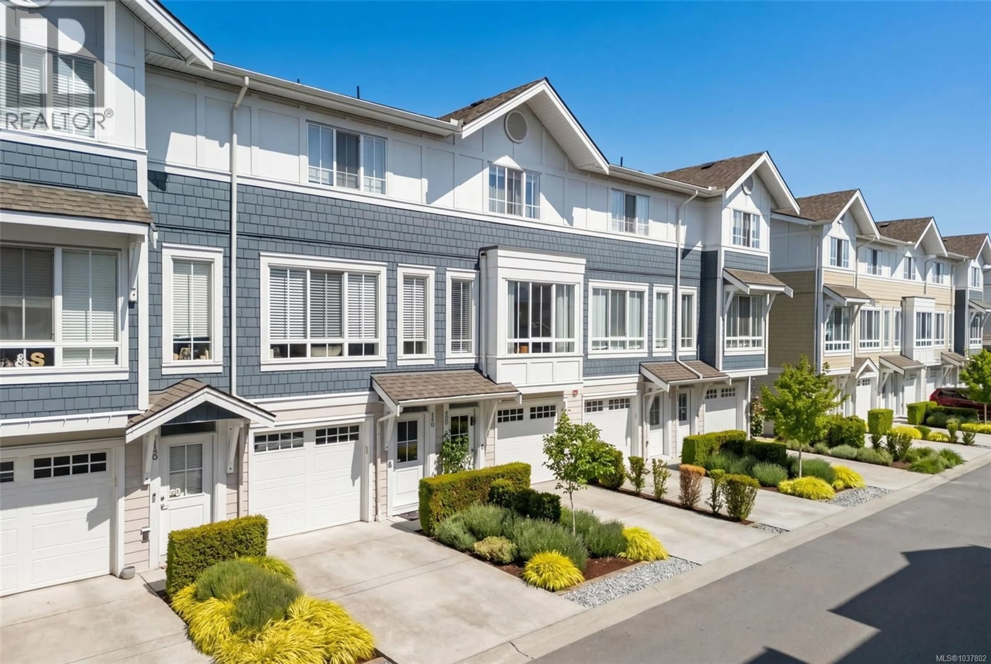 Home with vinyl exterior material, street for 20 - 370 LATORIA BOULEVARD, Colwood British Columbia V9C0N9