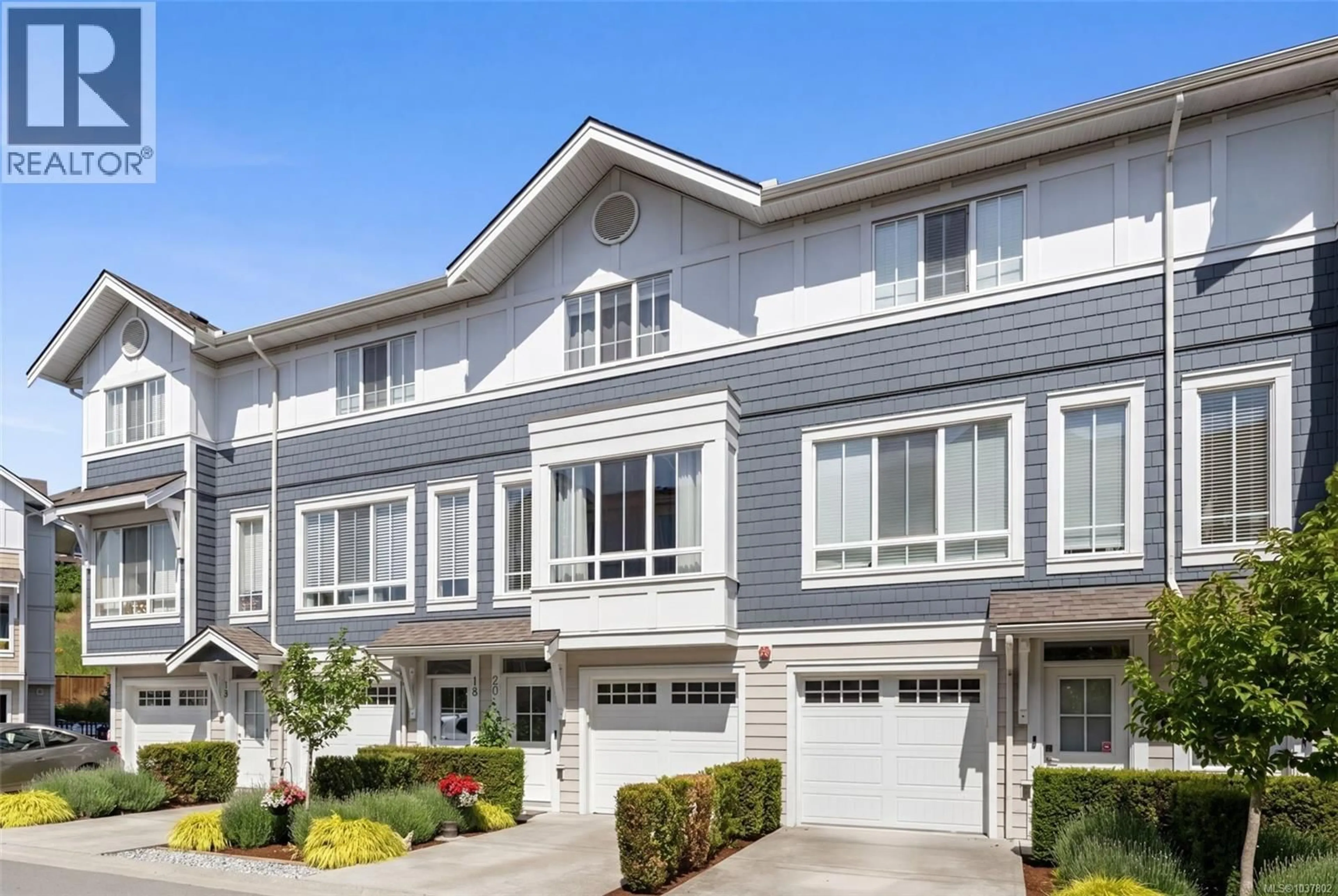 Home with vinyl exterior material, street for 20 - 370 LATORIA BOULEVARD, Colwood British Columbia V9C0N9