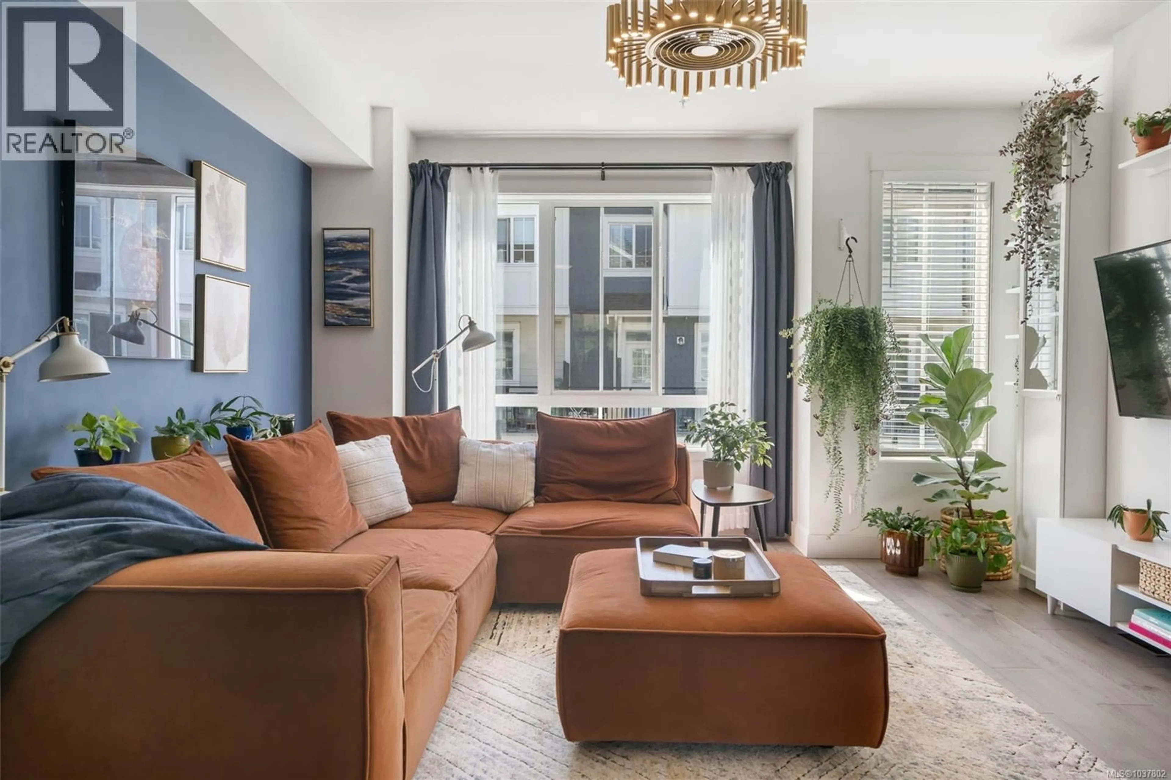 Living room with furniture, unknown for 20 - 370 LATORIA BOULEVARD, Colwood British Columbia V9C0N9