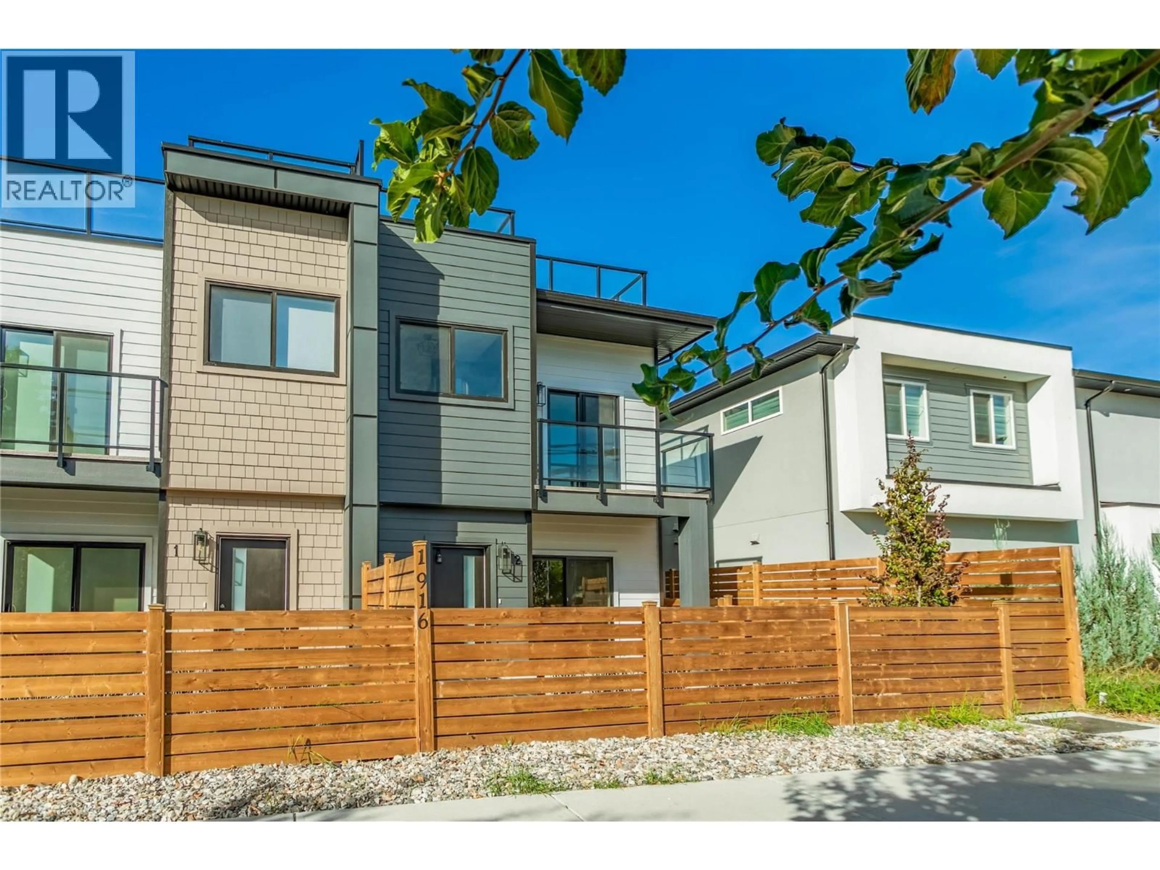 Unknown for 2 - 1916 ETHEL STREET, Kelowna British Columbia V1Y2Z5