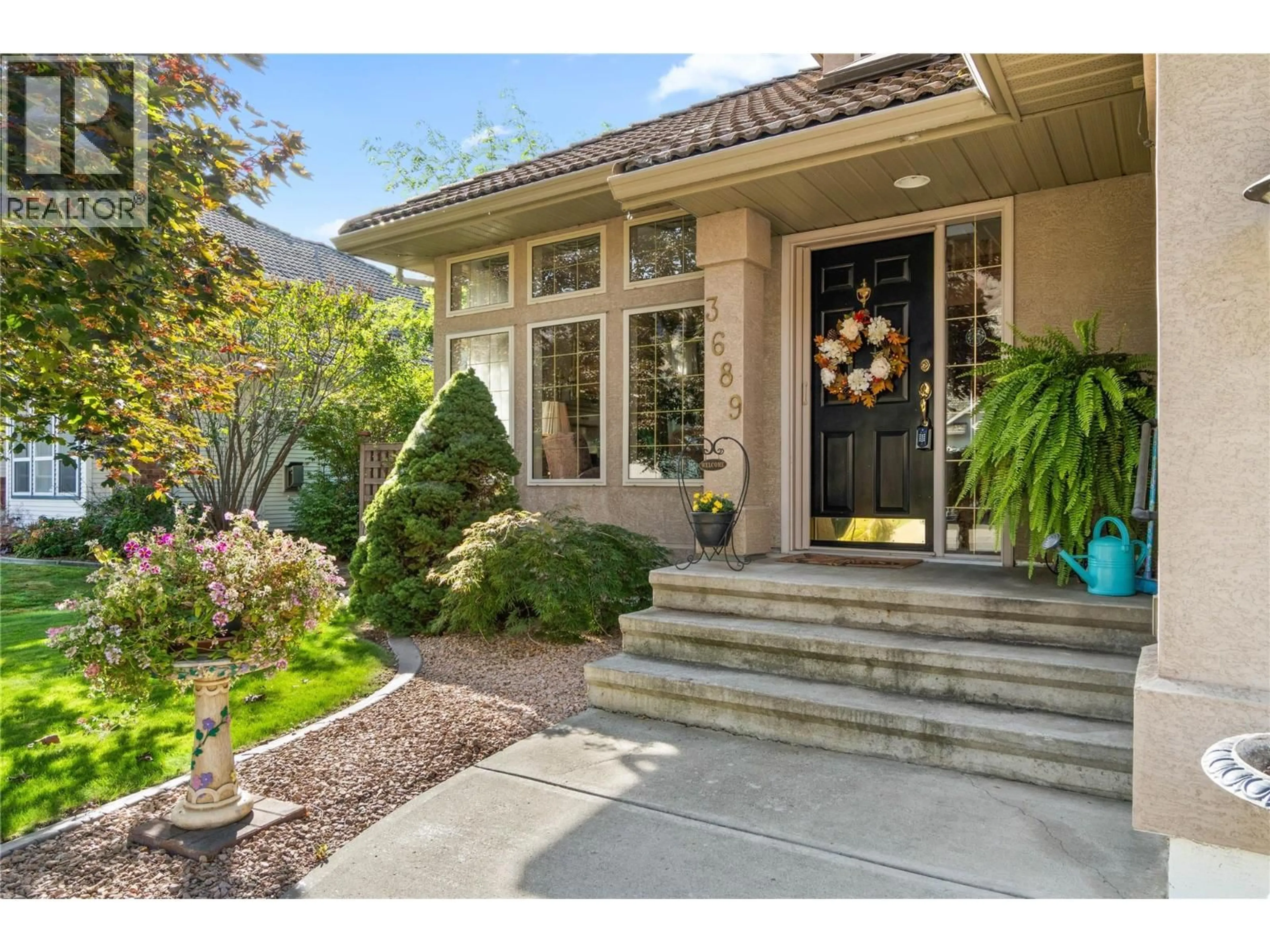 Indoor entryway for 3689 NAVATANEE DRIVE, Kamloops British Columbia V2H1S1