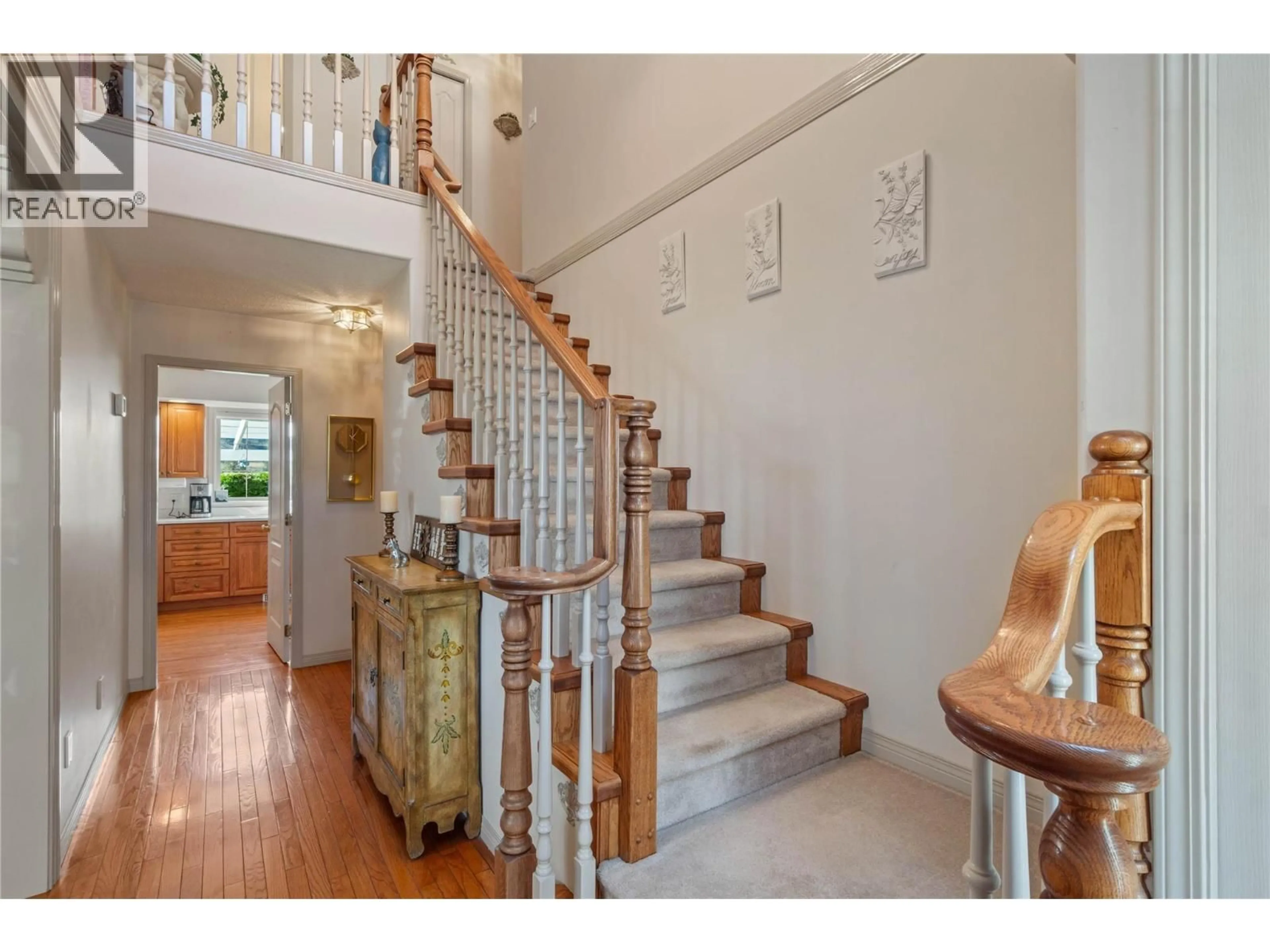 Indoor foyer for 3689 NAVATANEE DRIVE, Kamloops British Columbia V2H1S1