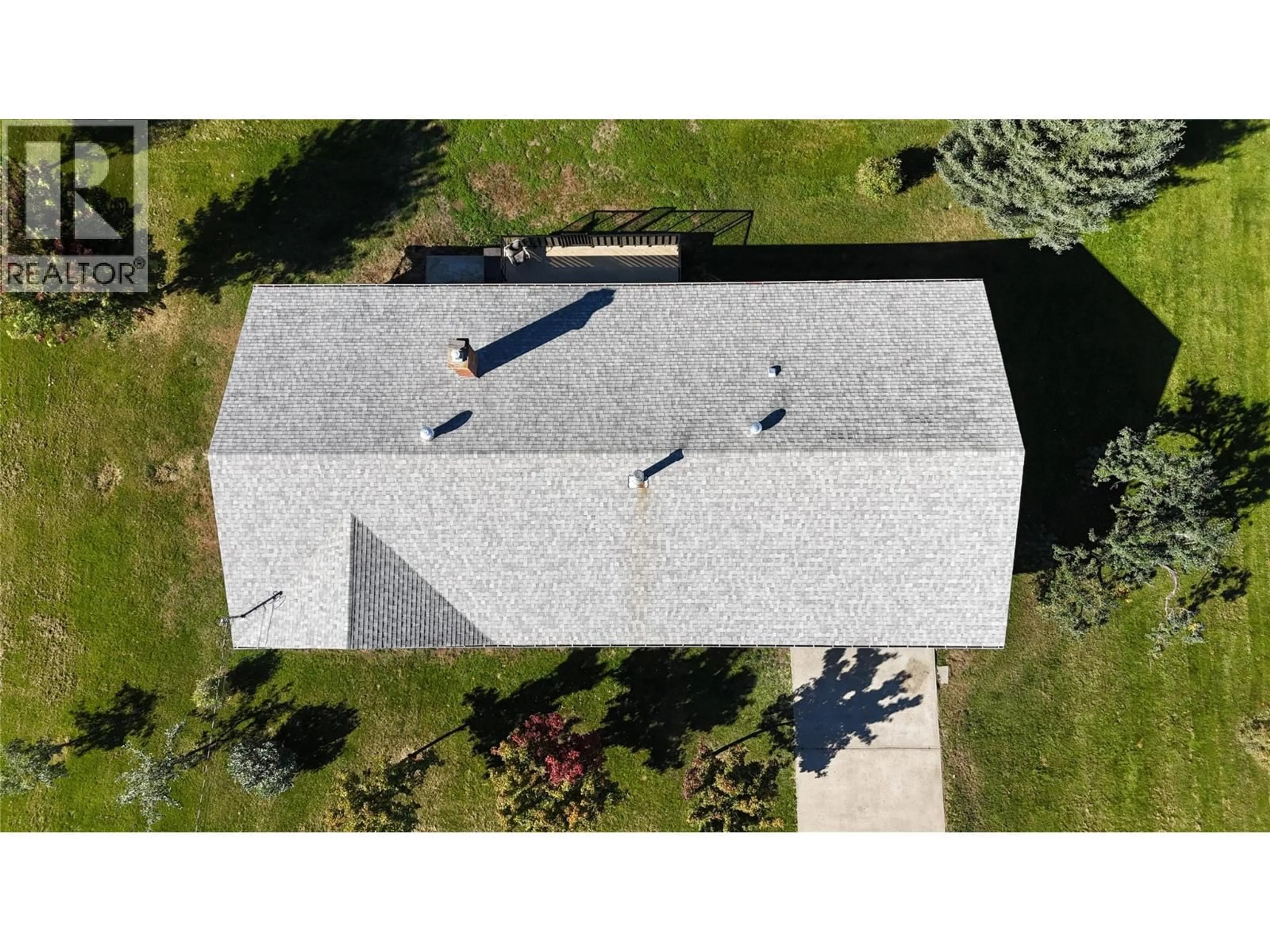 A pic from outside/outdoor area/front of a property/back of a property/a pic from drone, building for 5015 SIMINOFF ROAD, Grand Forks British Columbia V0H1H4