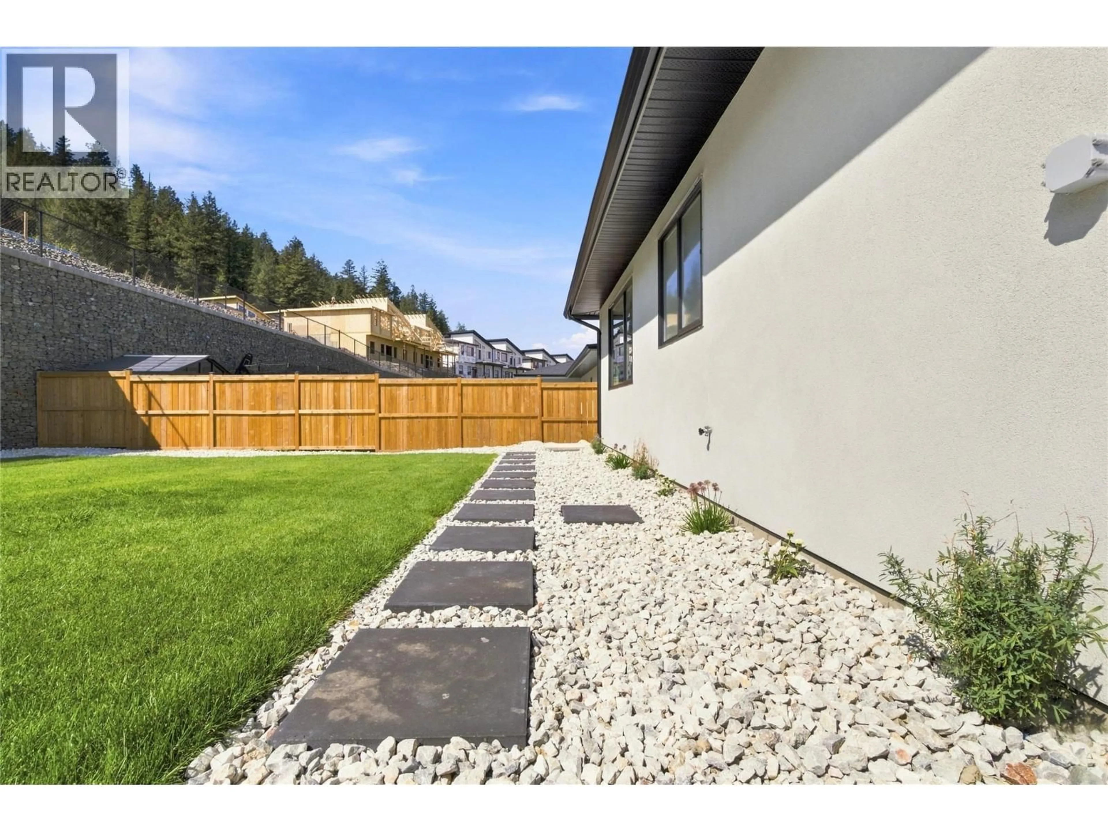 Patio, mountain view for 1673 CAMAS COURT, Kamloops British Columbia V2E0E6