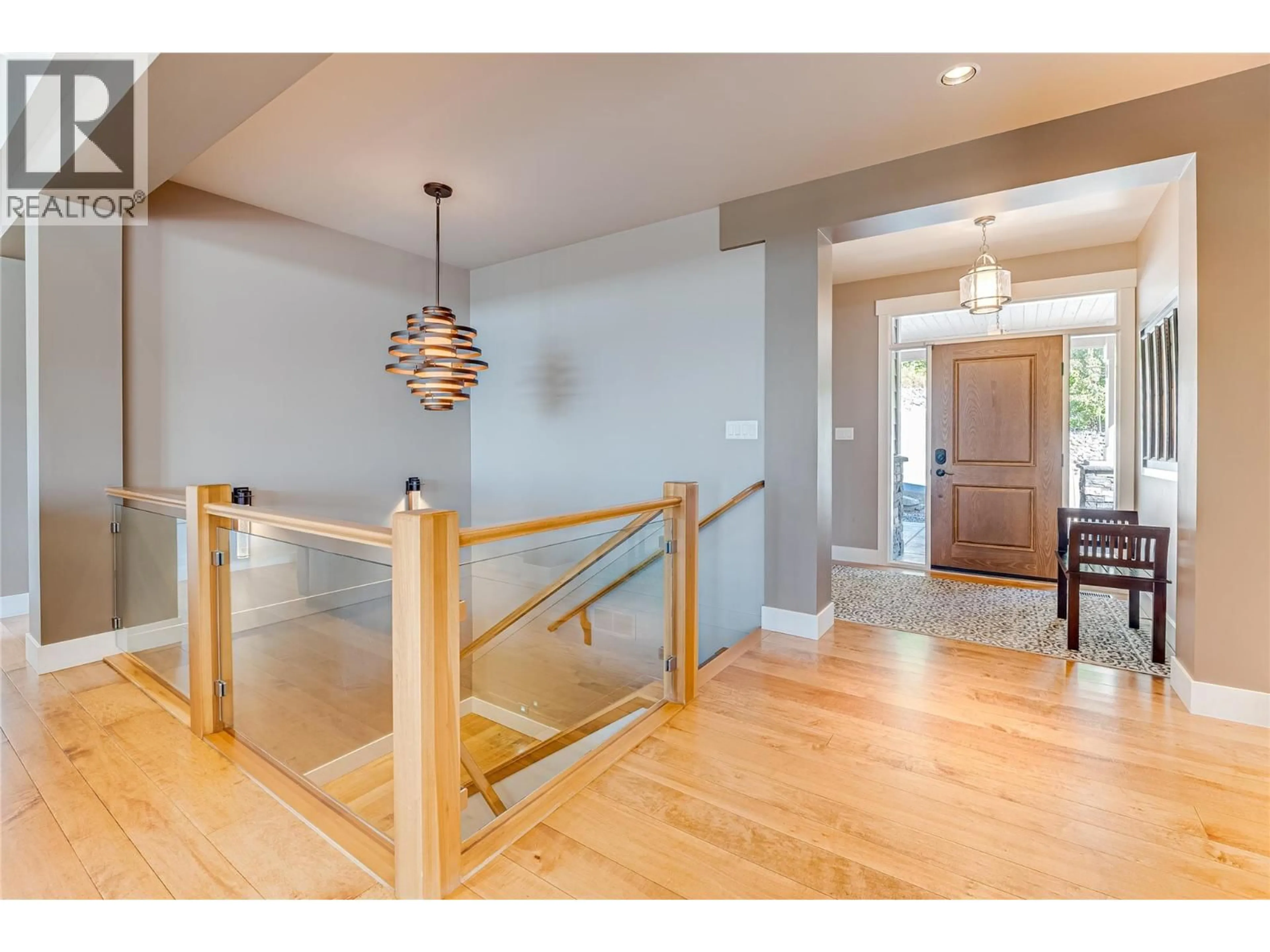 Indoor entryway for 6054 LYNX DRIVE, Vernon British Columbia V1B3J5
