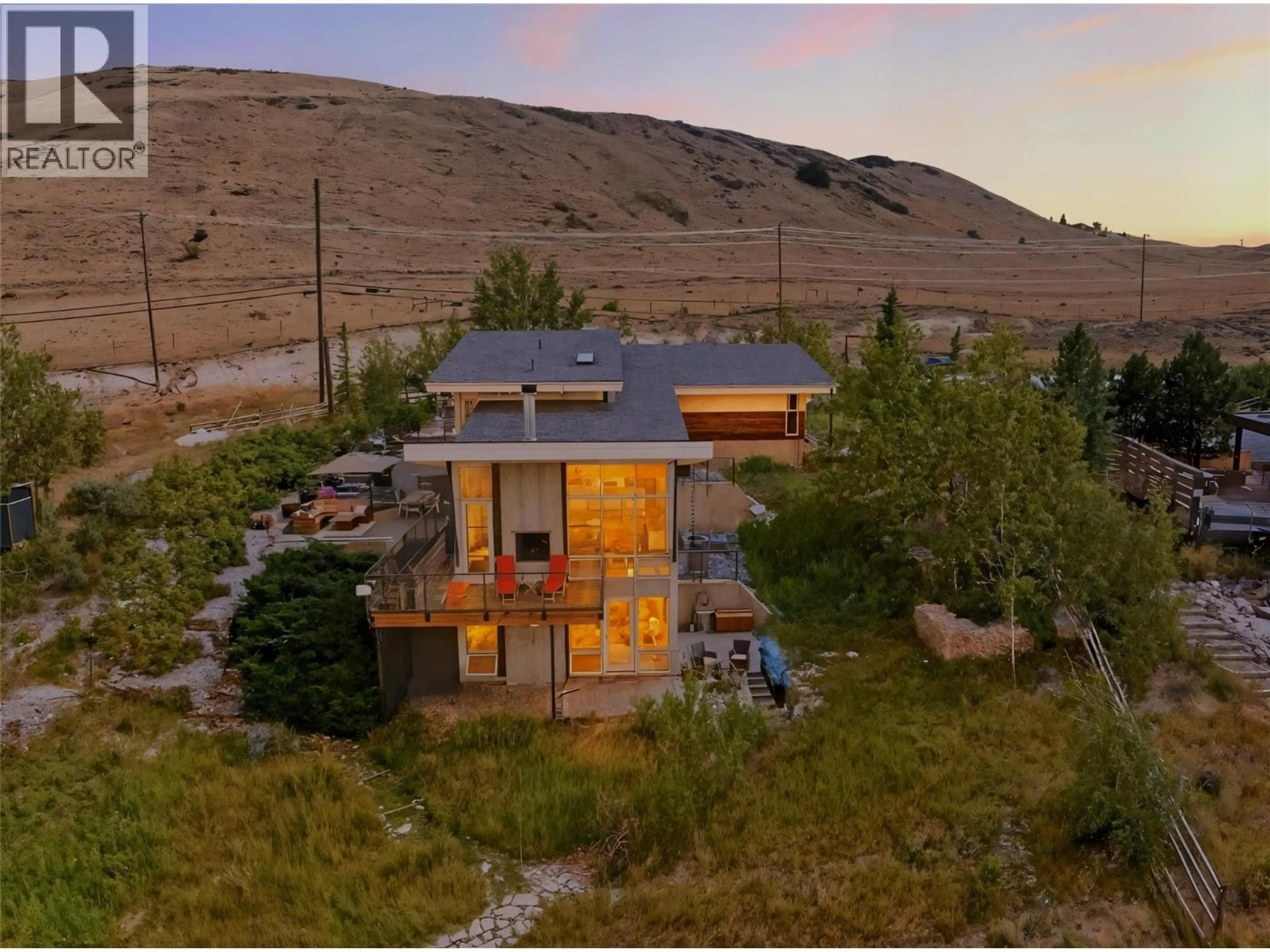 A pic from outside/outdoor area/front of a property/back of a property/a pic from drone, mountain view for 6993 OLD NICOLA TRAIL, Merritt British Columbia V1K1B8