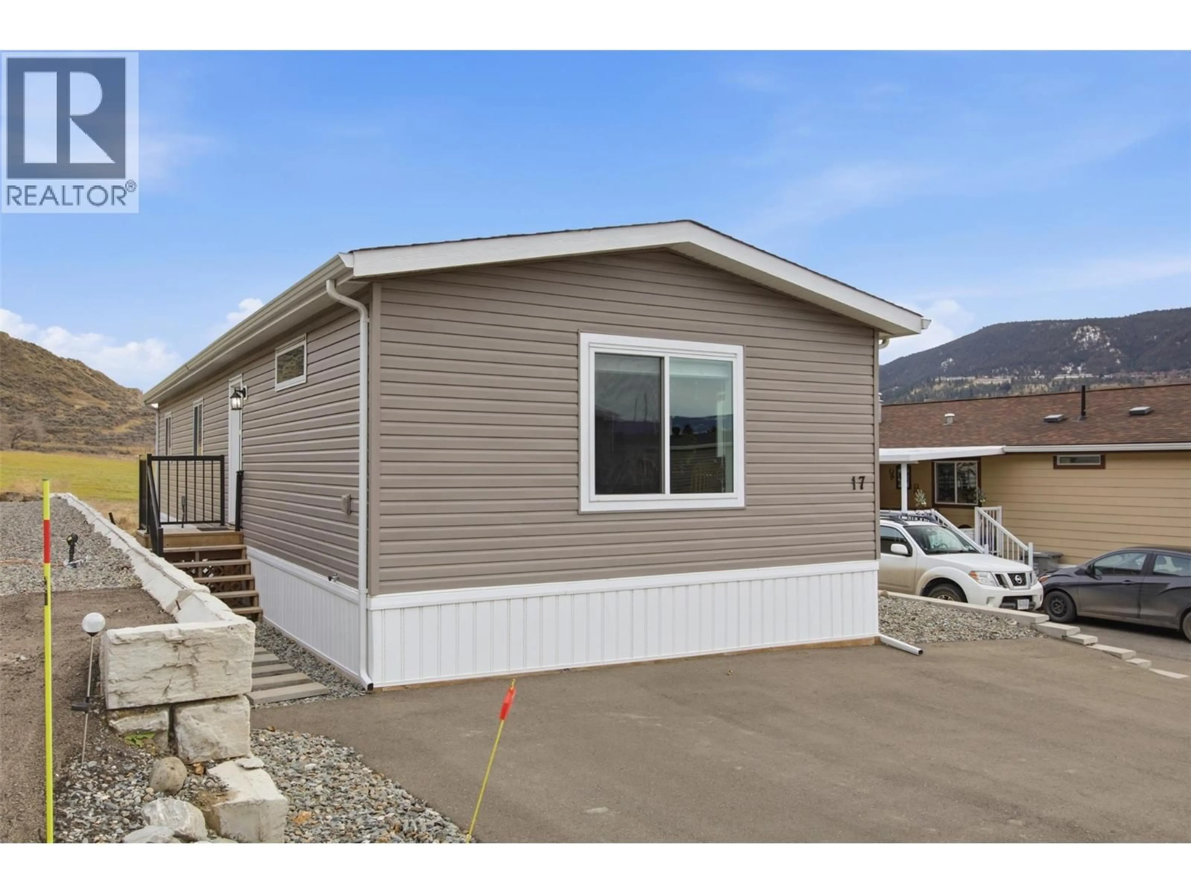 Home with vinyl exterior material, unknown for 17 - 712 SHUSWAP ROAD EAST, Kamloops British Columbia V2H0C8