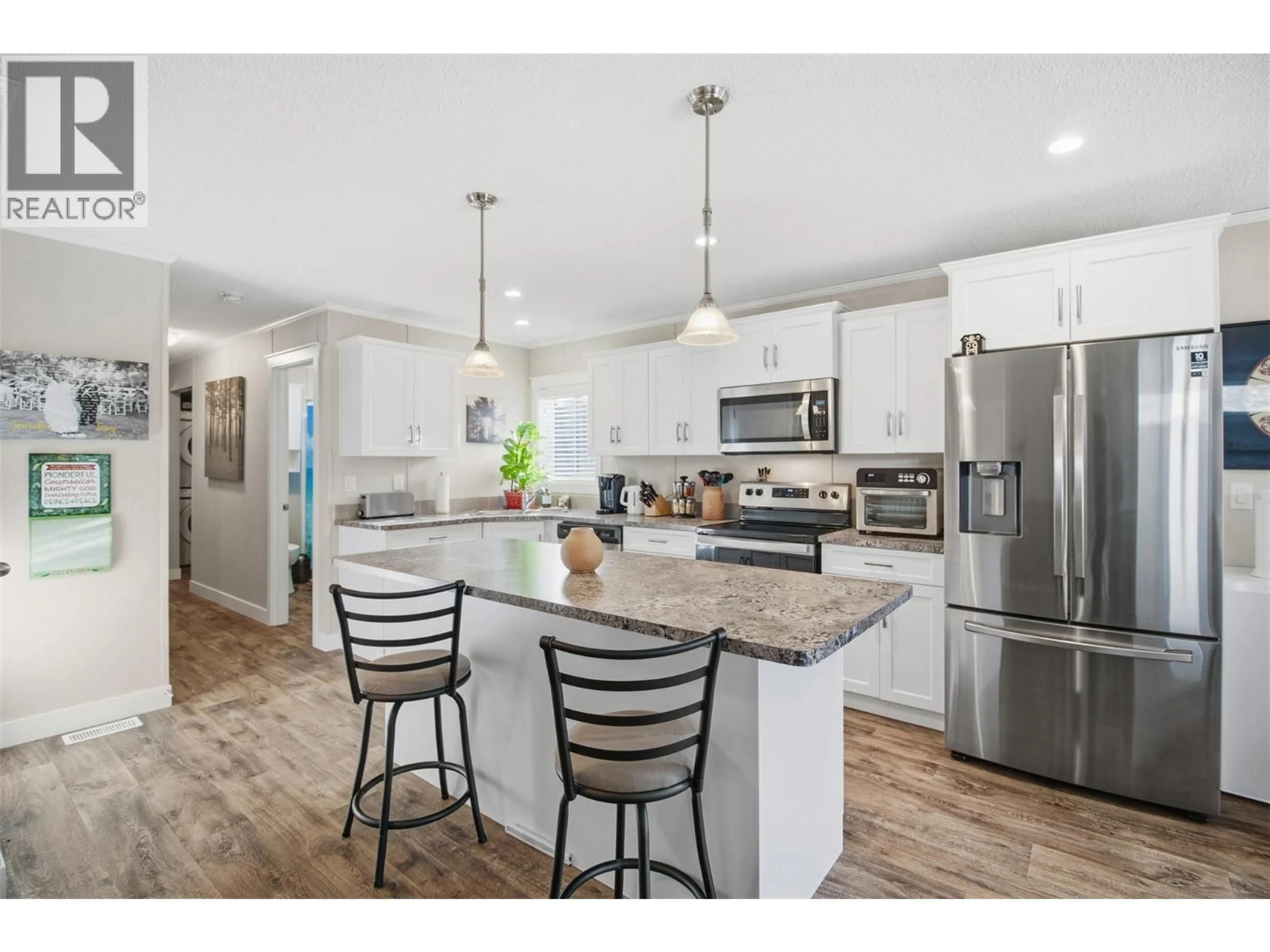 Open concept kitchen, unknown for 17 - 712 SHUSWAP ROAD EAST, Kamloops British Columbia V2H0C8