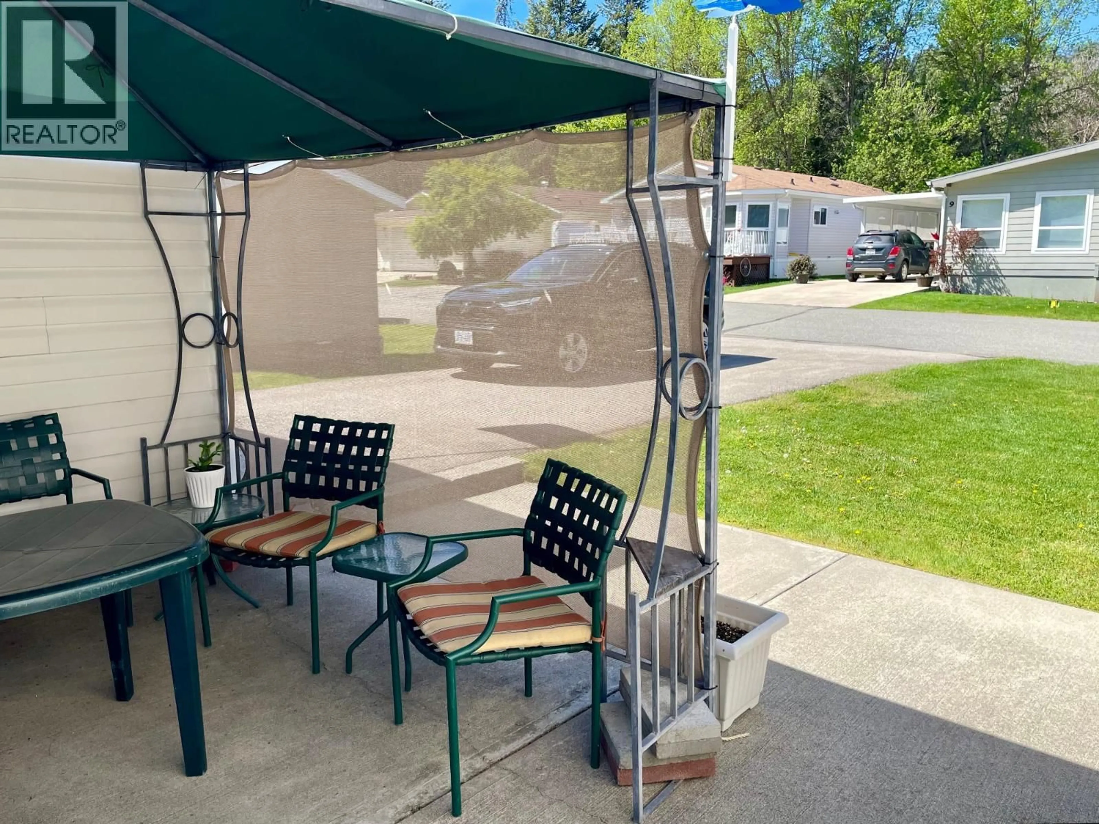 Patio, street for 16 - 1500 NEIMI ROAD, Christina Lake British Columbia V0H1E2