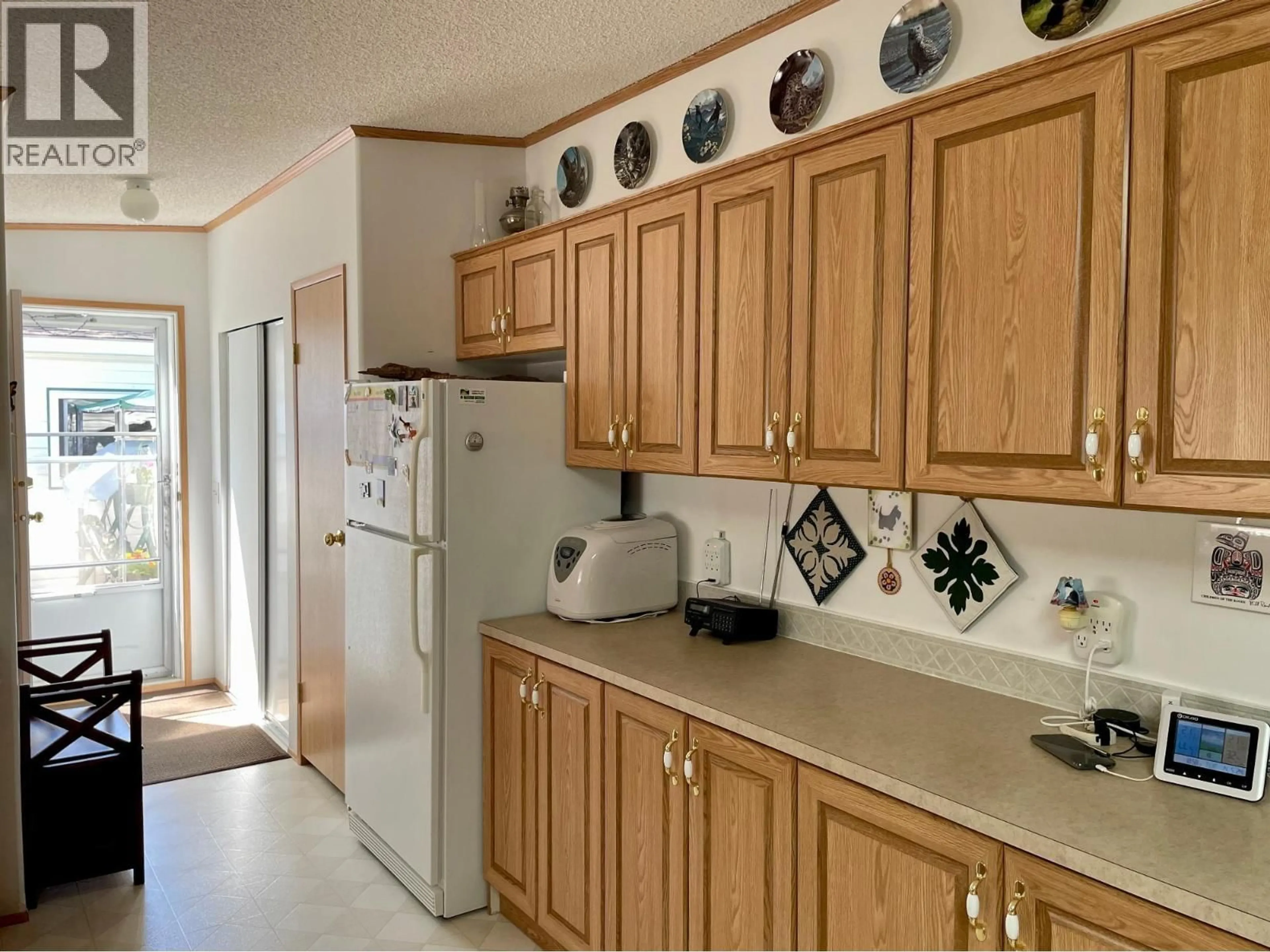 Standard kitchen, ceramic/tile floor for 16 - 1500 NEIMI ROAD, Christina Lake British Columbia V0H1E2