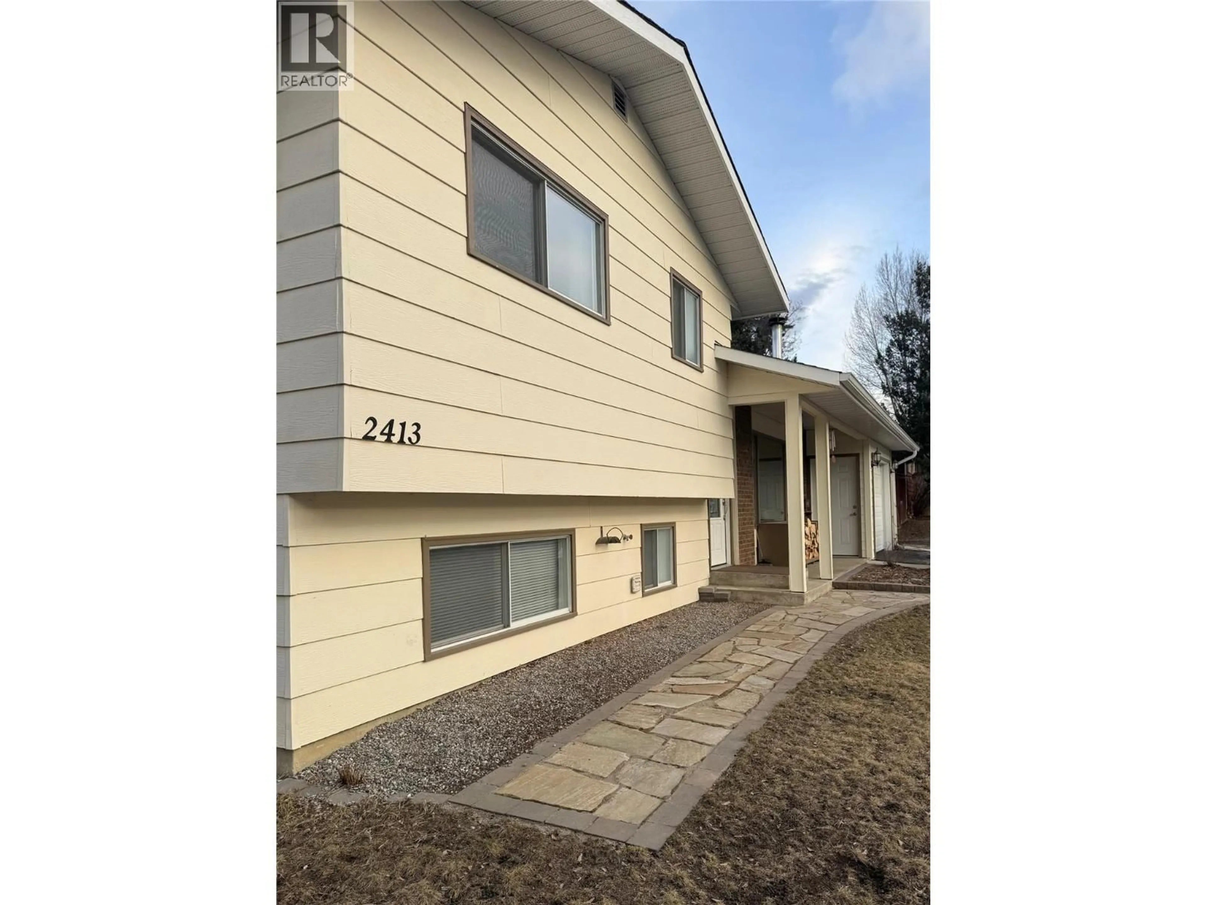 A pic from outside/outdoor area/front of a property/back of a property/a pic from drone, building for 2413 4TH STREET SOUTH, Cranbrook British Columbia V1C5C5