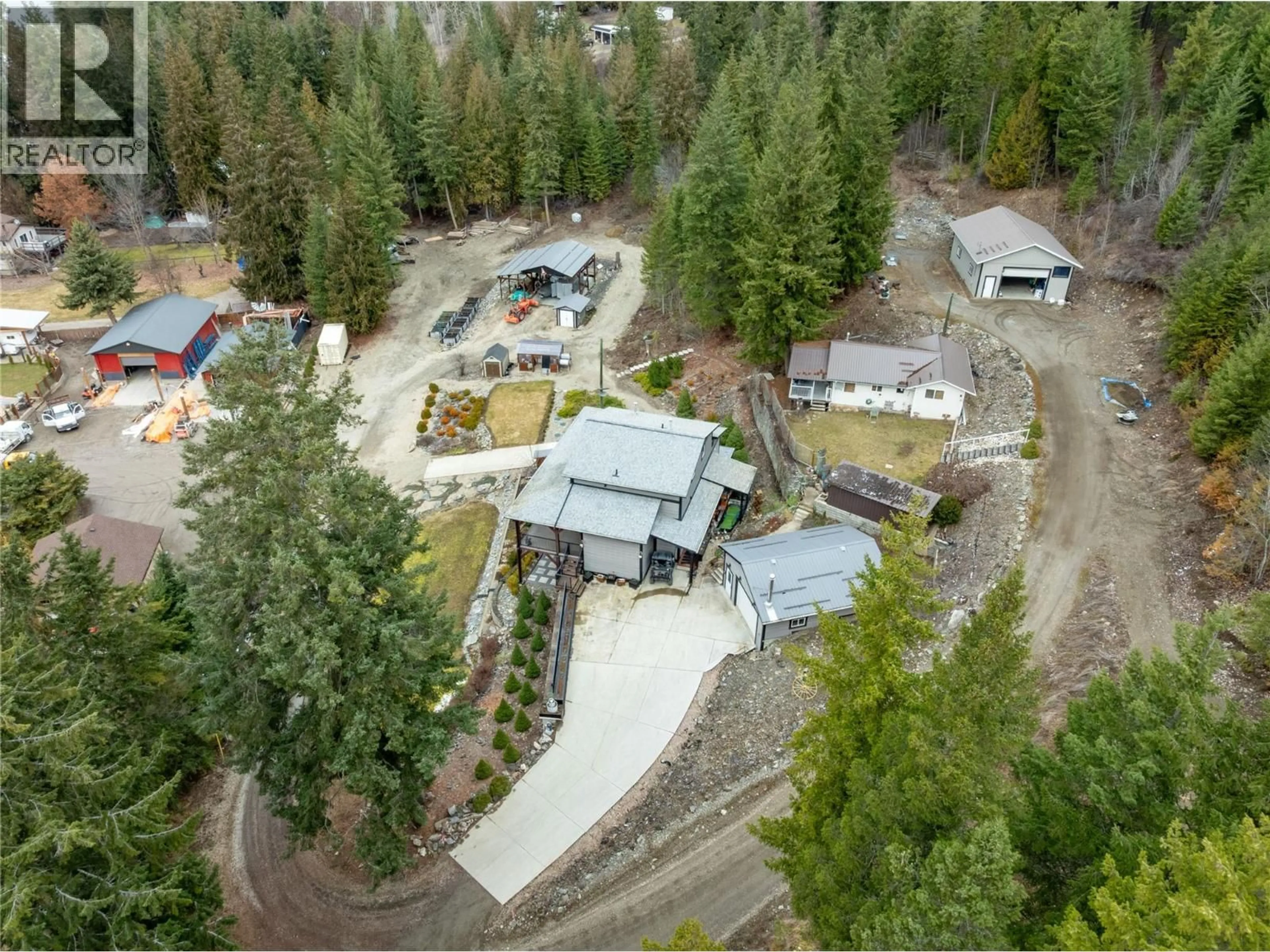 A pic from outside/outdoor area/front of a property/back of a property/a pic from drone, unknown for 2770 PERRIS ROAD, Blind Bay British Columbia V0E1H1