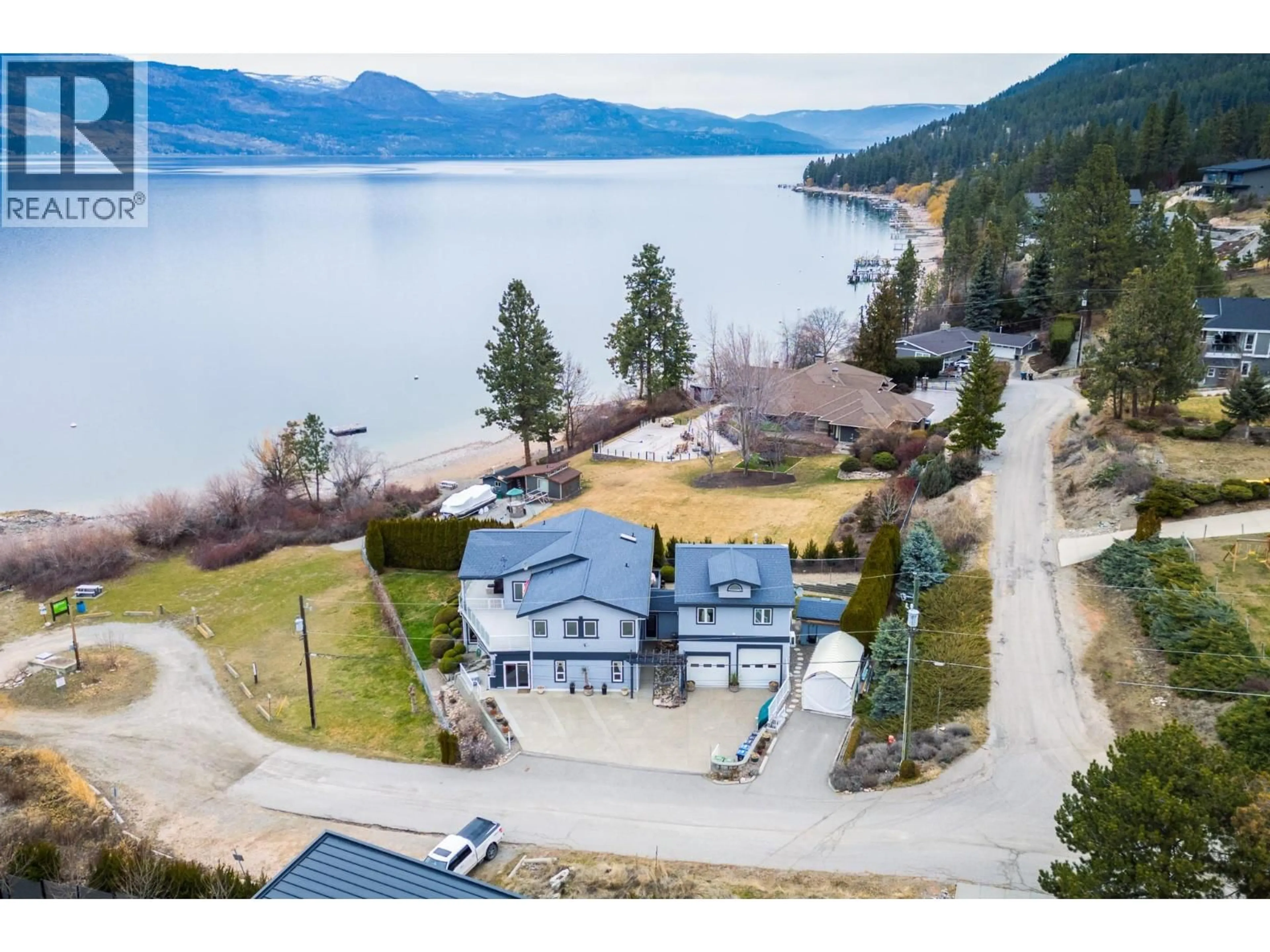 A pic from outside/outdoor area/front of a property/back of a property/a pic from drone, water/lake/river/ocean view for 955 GABLE ROAD, Lake Country British Columbia V4V1C3