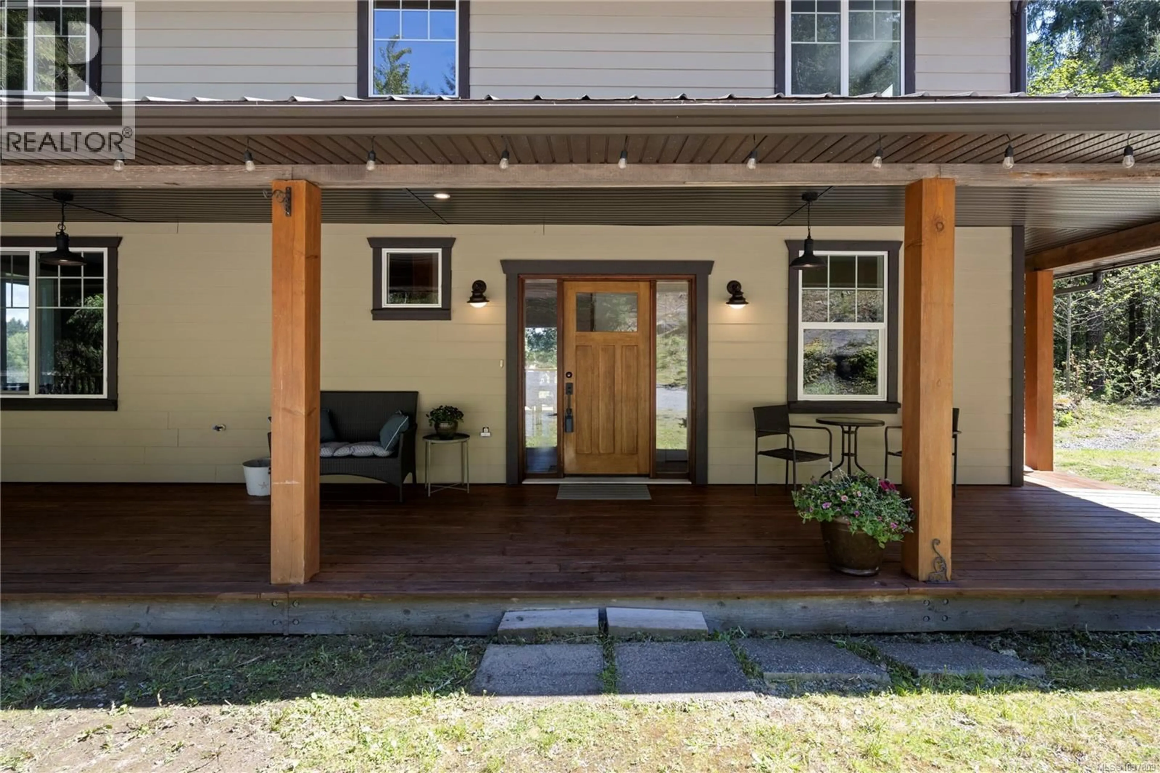 Indoor entryway for 2500 MYLES LAKE ROAD, Nanaimo British Columbia V9X1E7