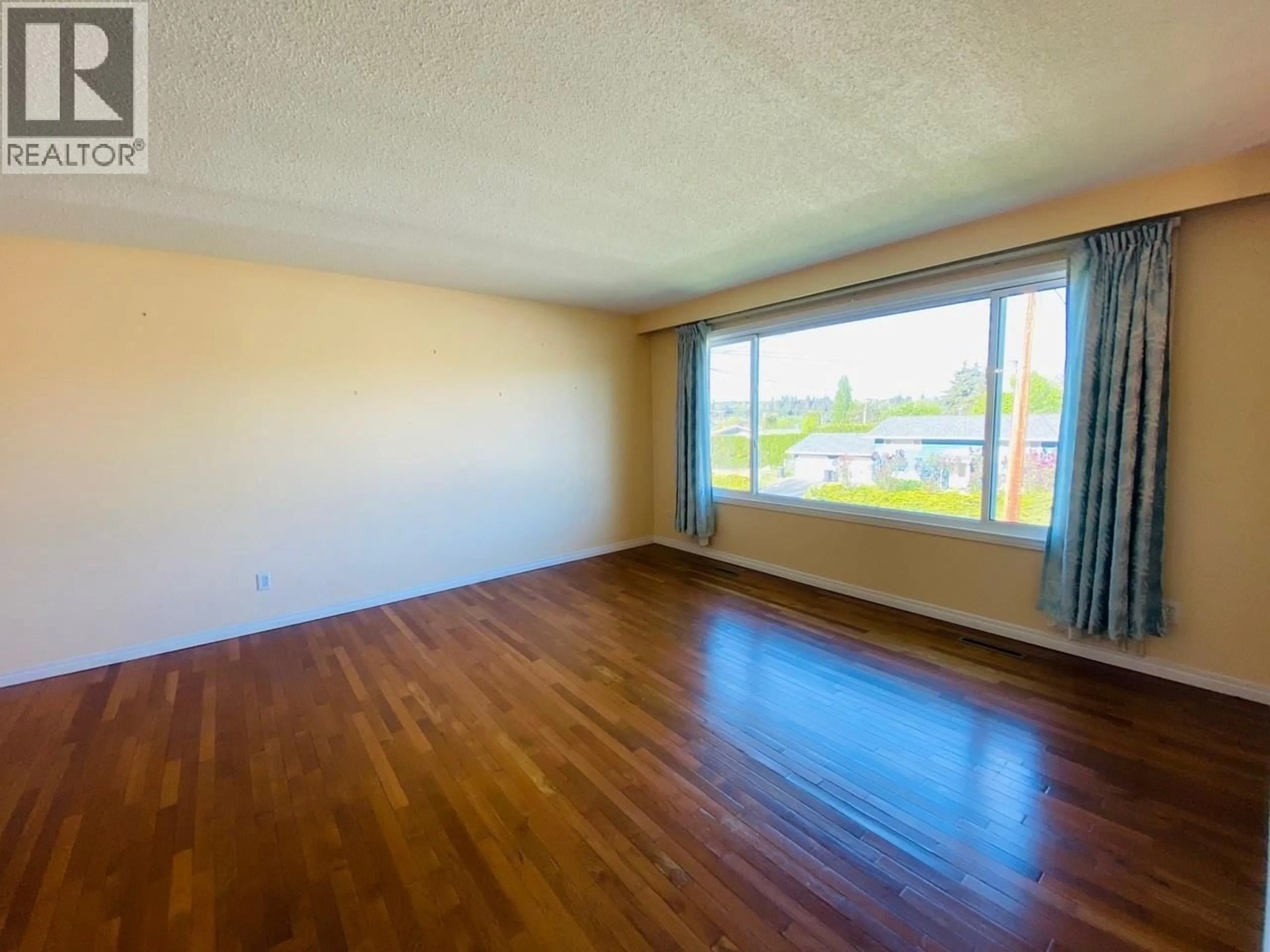 A pic of a room for 835 CAMELIA ROAD, Kelowna British Columbia V1X3M9