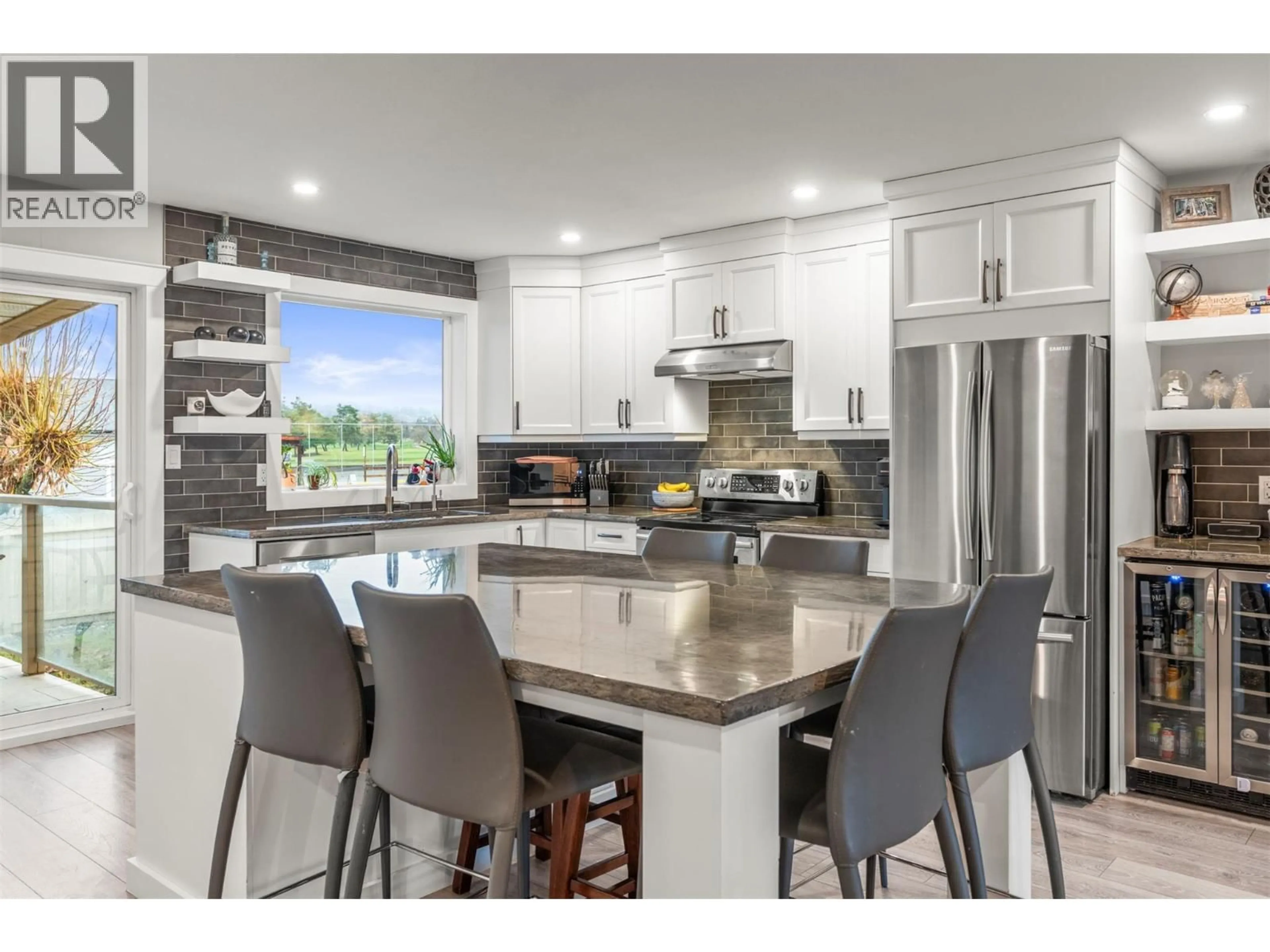 Open concept kitchen, ceramic/tile floor for 1413 12TH STREET, Vernon British Columbia V1T2S6