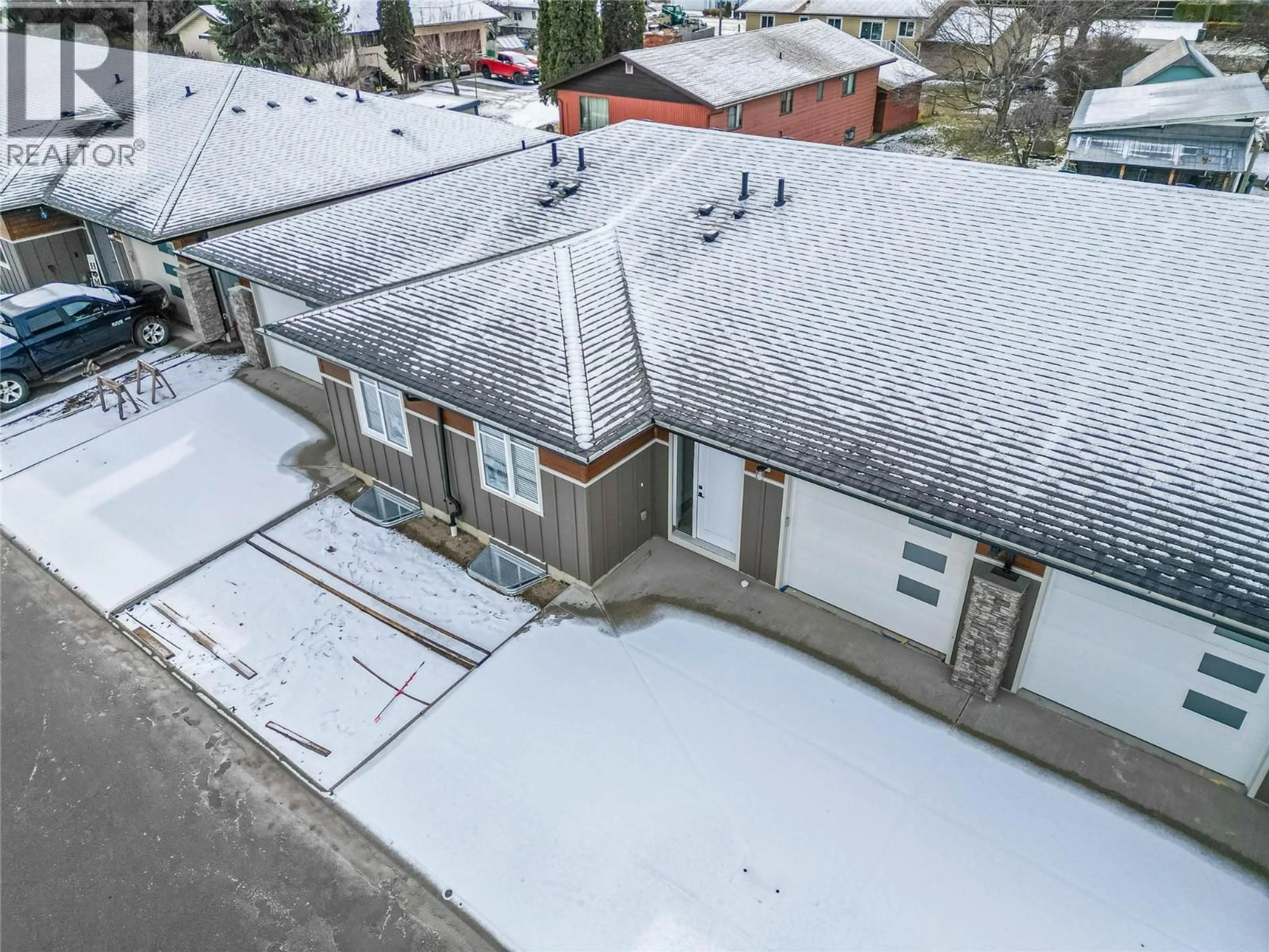 A pic from outside/outdoor area/front of a property/back of a property/a pic from drone, street for 12 - 220 SHEPHERD ROAD, Chase British Columbia V0E1M1