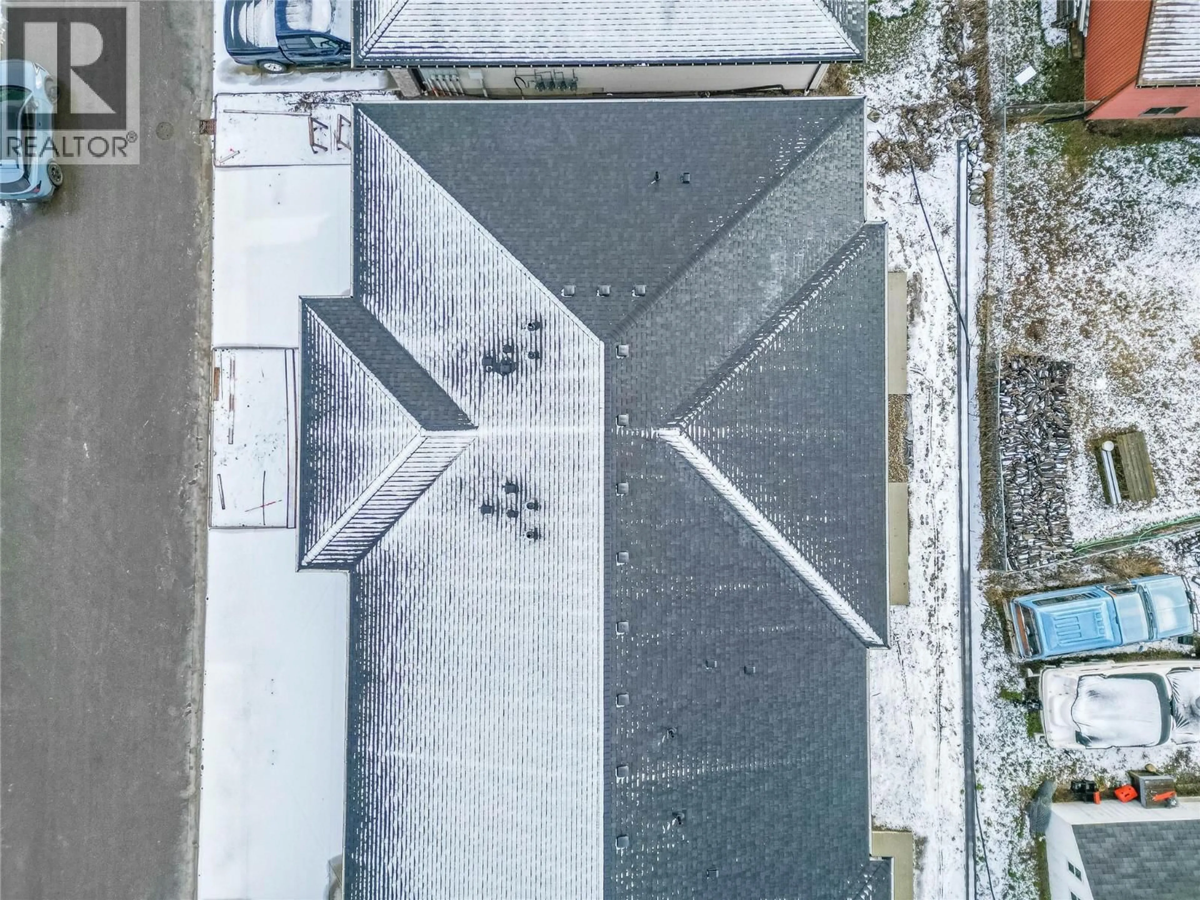 A pic from outside/outdoor area/front of a property/back of a property/a pic from drone, street for 14 - 220 SHEPHERD ROAD, Chase British Columbia V0E1M1