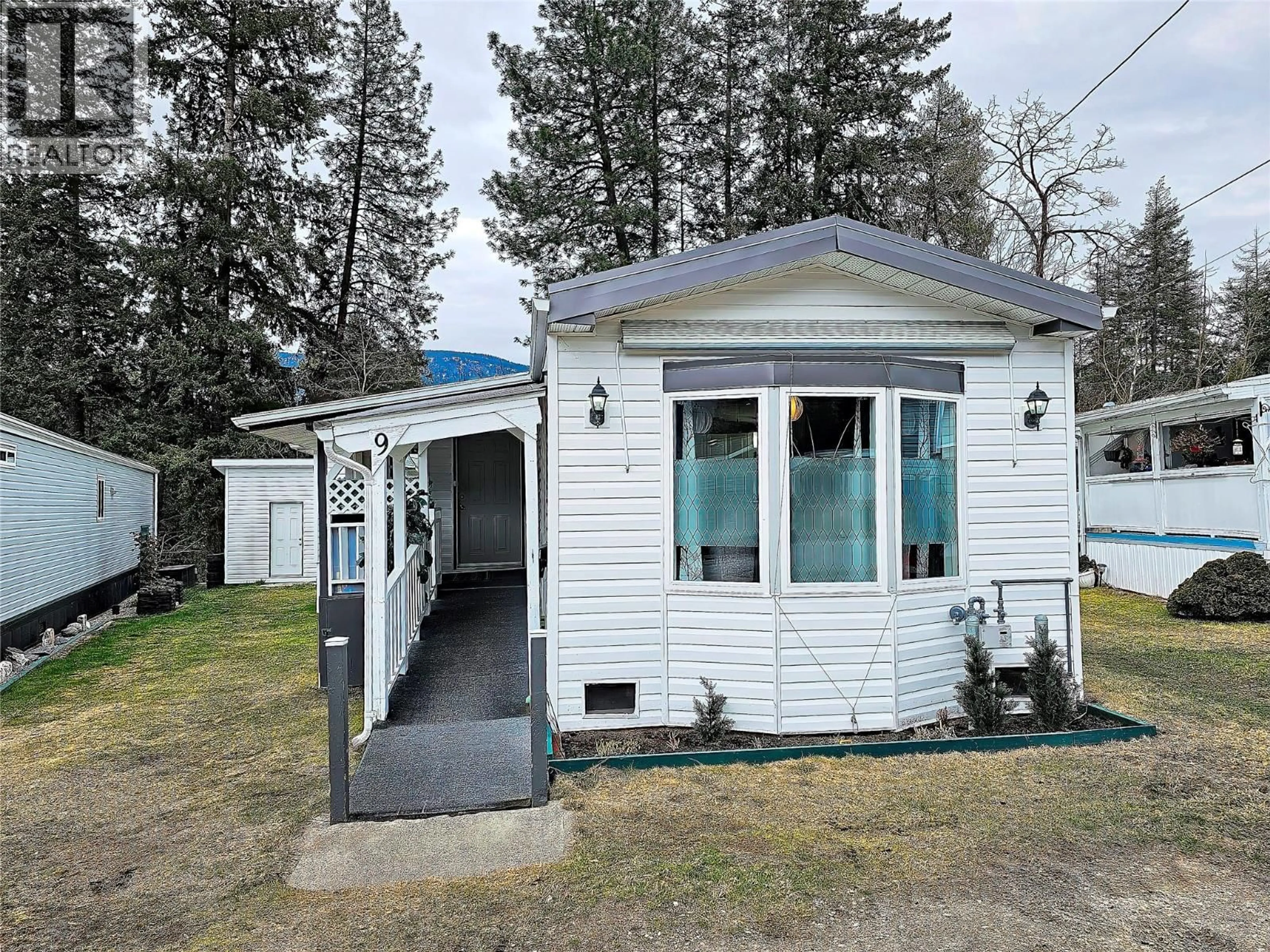 Unknown for 9 - 1601 COLUMBIA AVENUE, Castlegar British Columbia V1N1J1