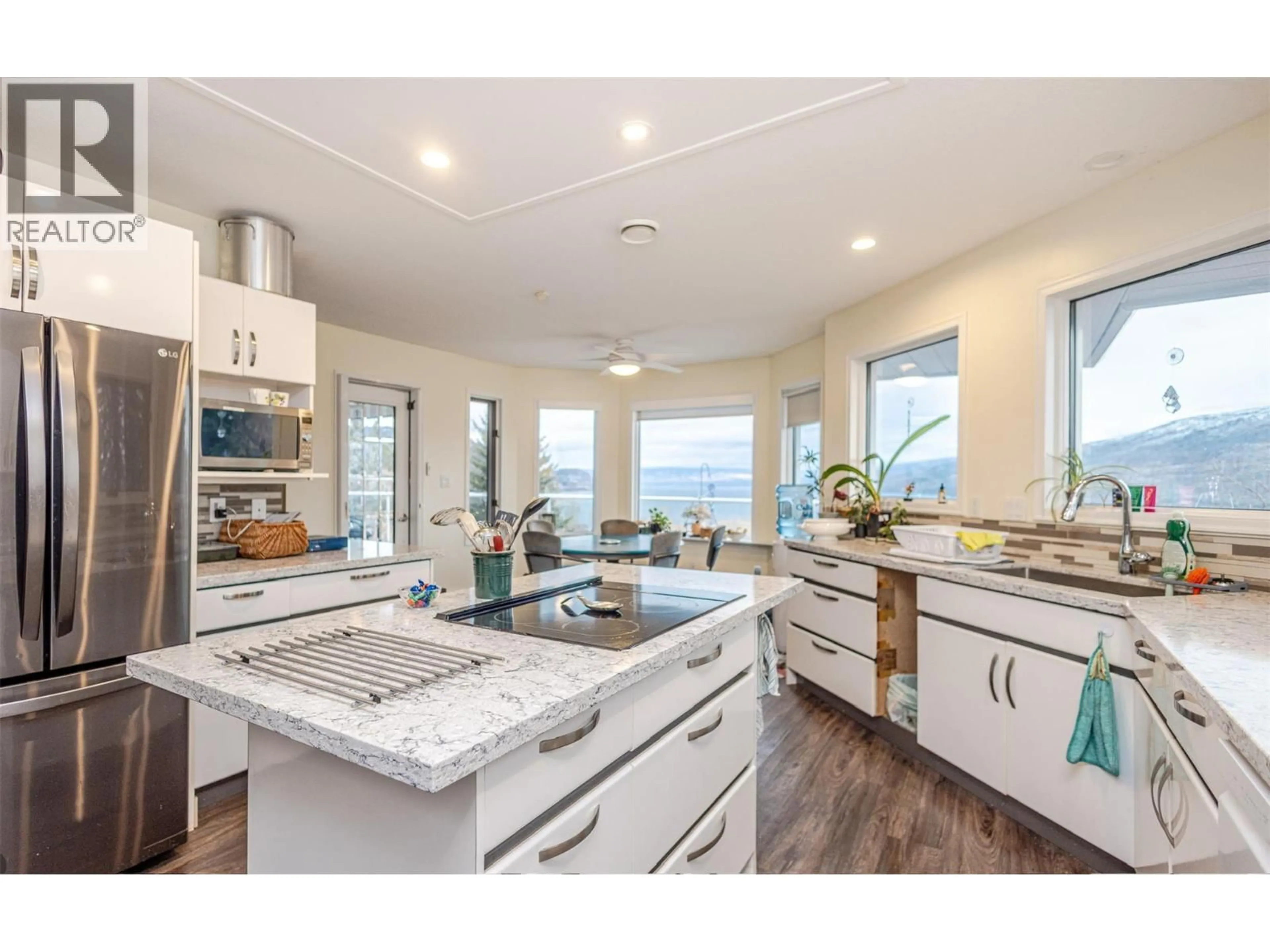 Open concept kitchen, unknown for 6063 BEATRICE ROAD, Peachland British Columbia V0H1X4