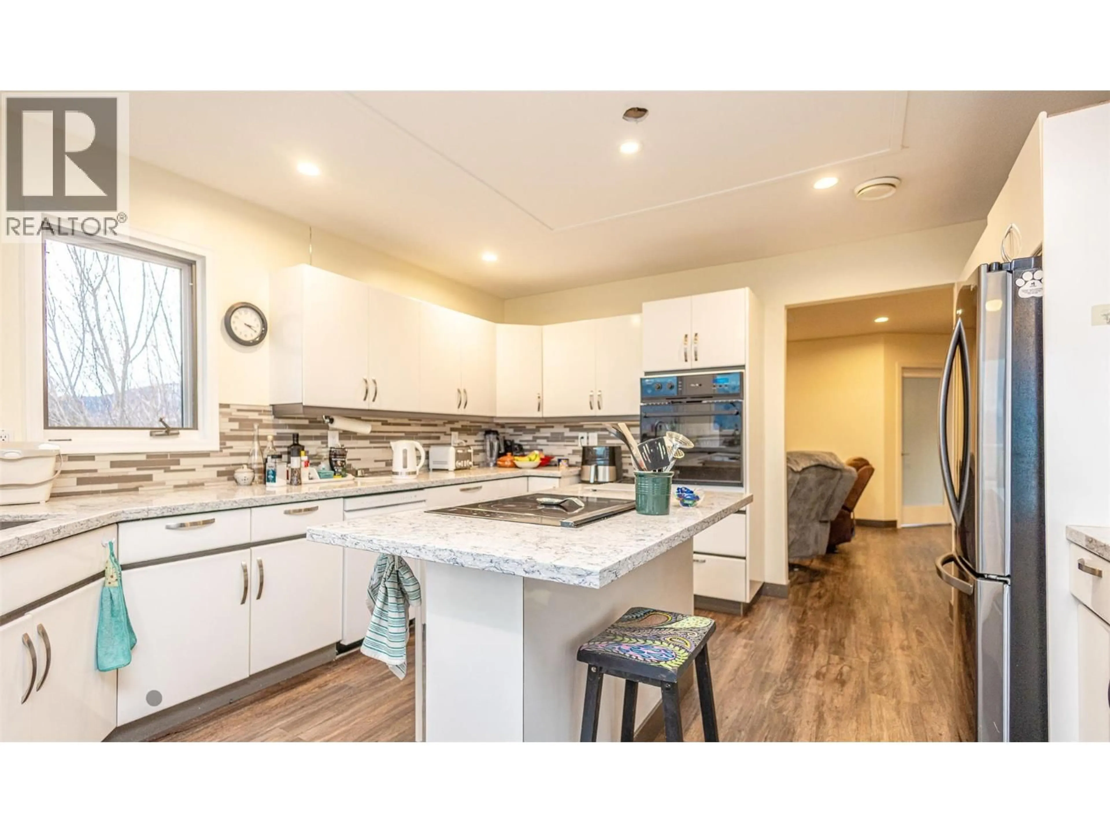 Open concept kitchen, unknown for 6063 BEATRICE ROAD, Peachland British Columbia V0H1X4