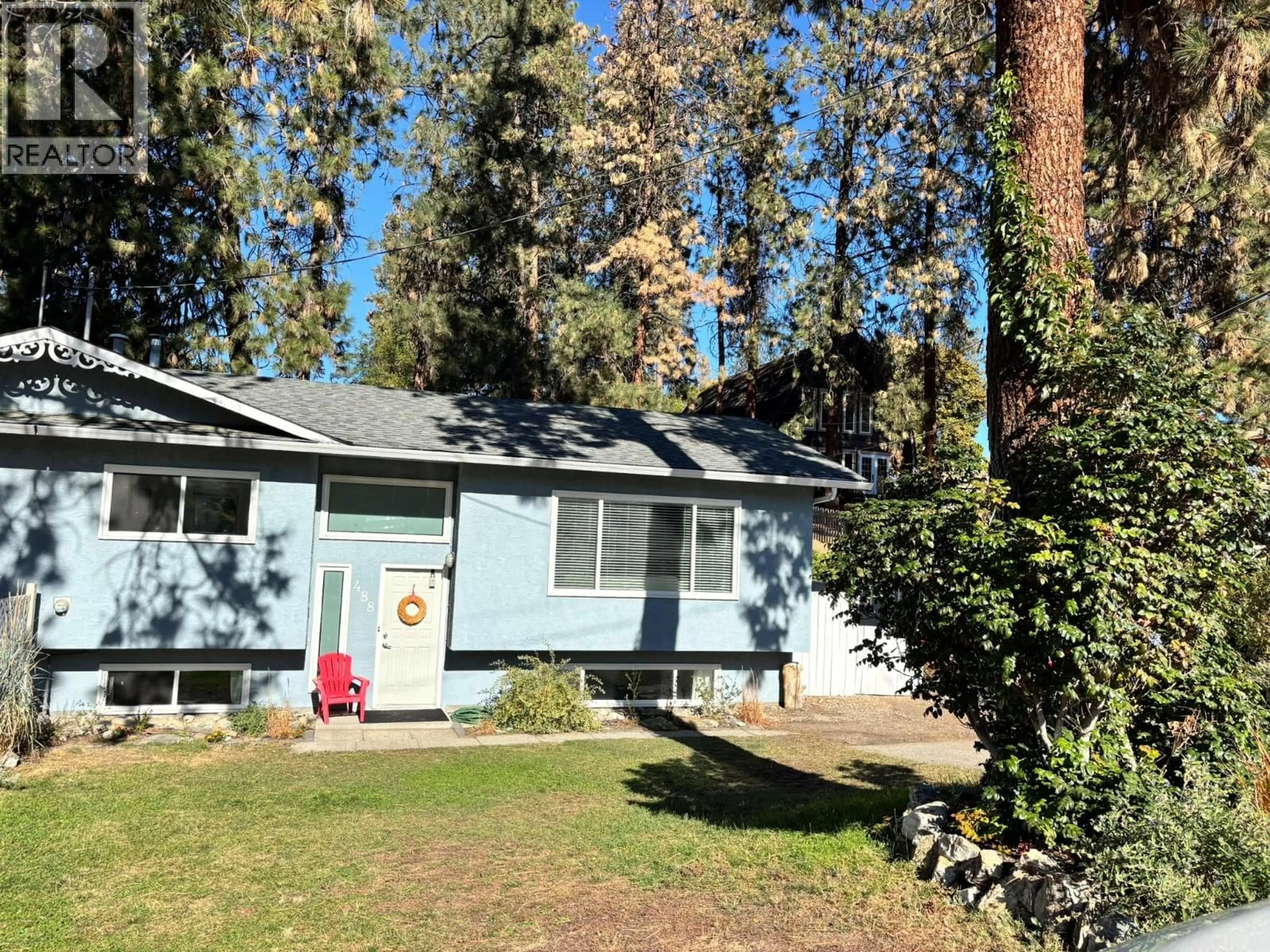 Home with vinyl exterior material, unknown for 488 STANLEY CRESCENT, Kelowna British Columbia V1W4L7